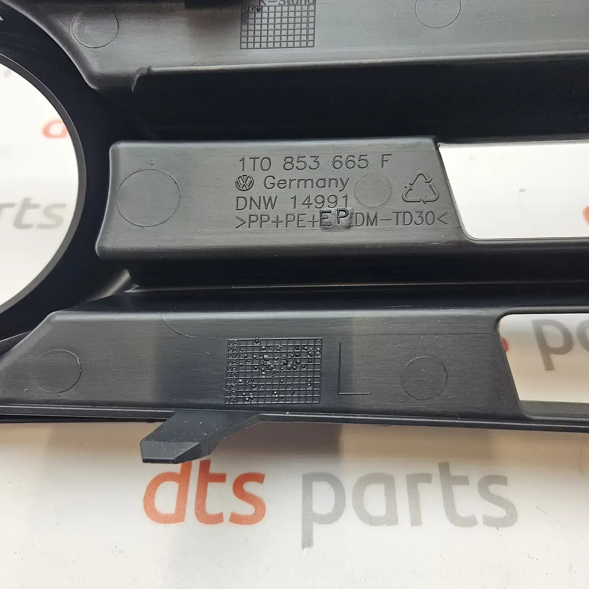 OEM VAG 1T0853665F9B9 – Front Bumper Left Grille