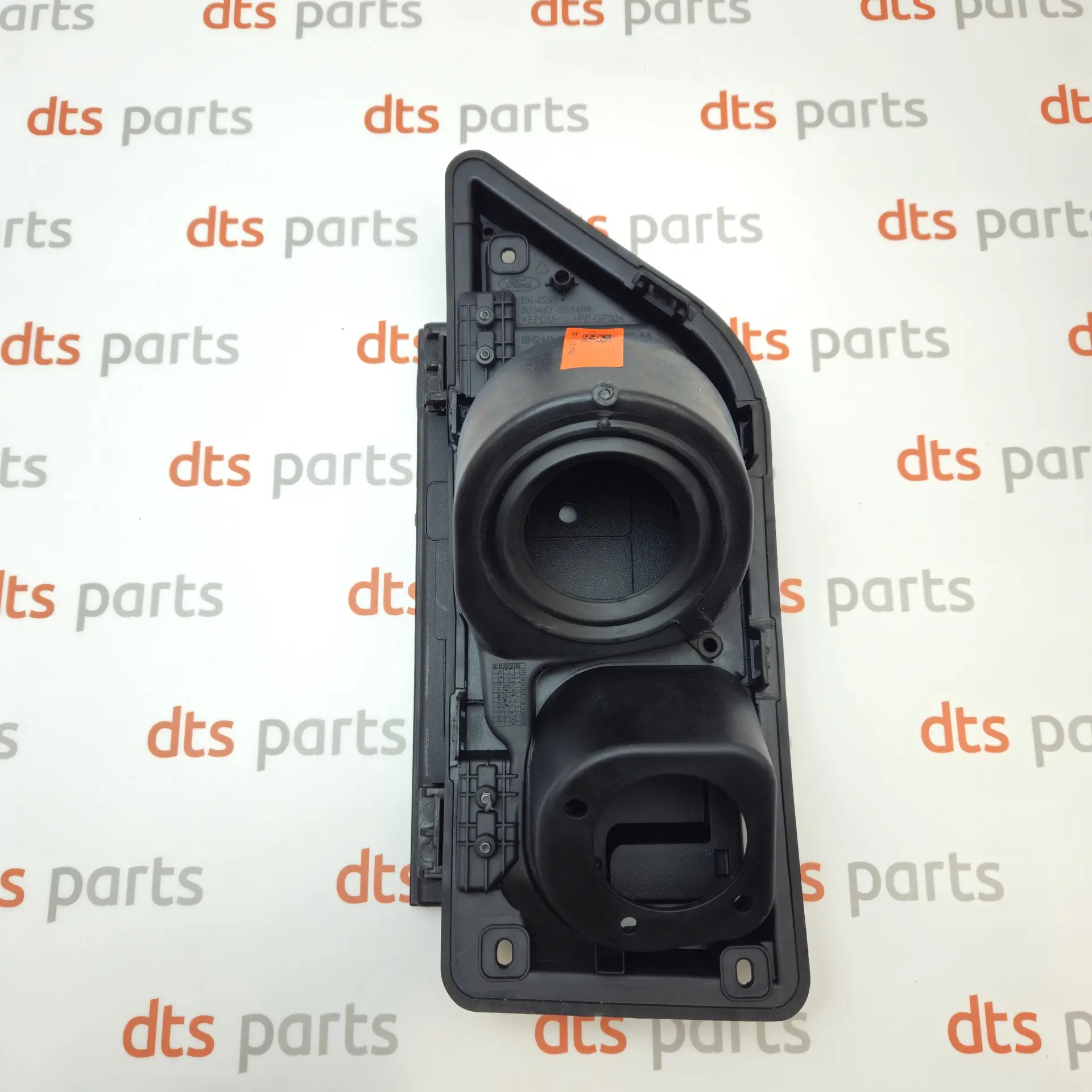 OEM Ford 2005623 – Fuel flap housing