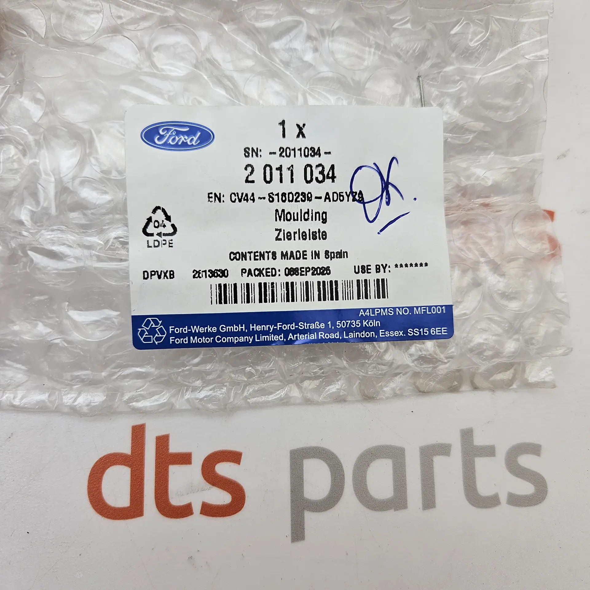 OEM Ford 2011034 – Front left wheel arch molding