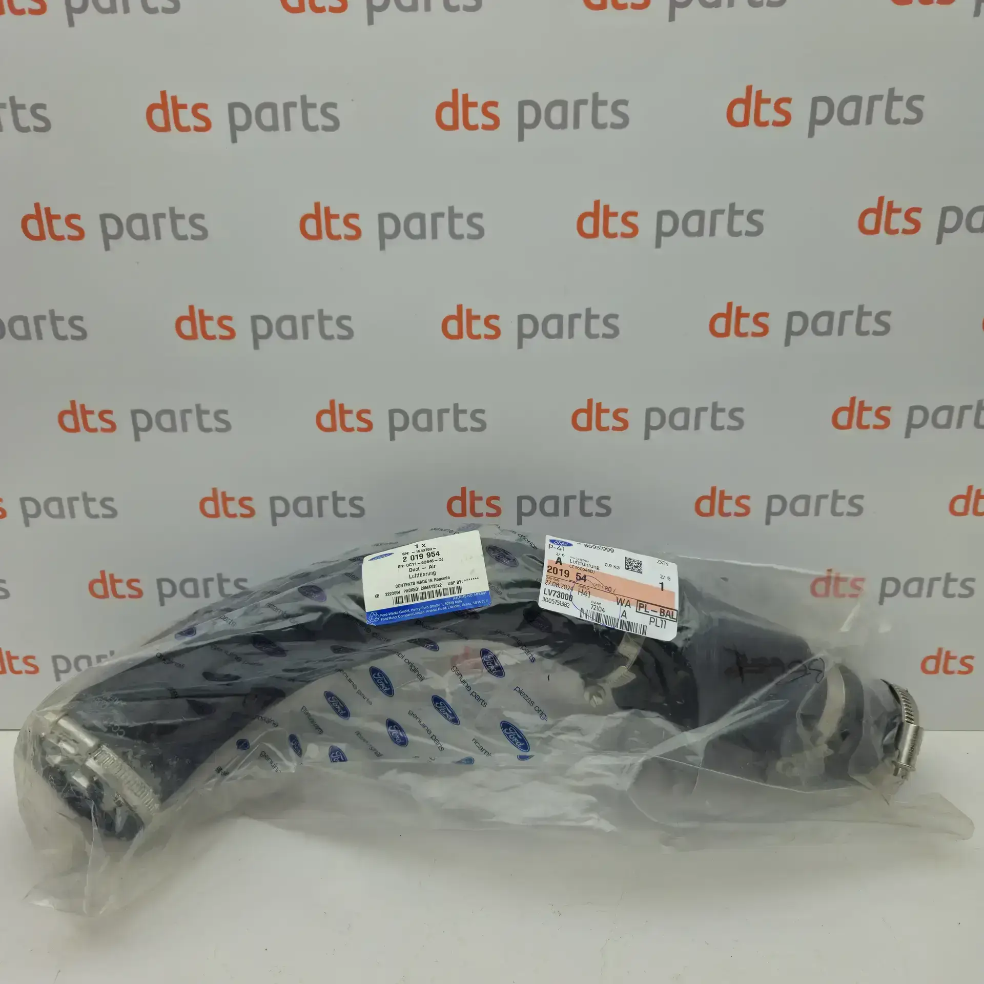 OEM Ford 2019954 – Intercooler air duck pipe