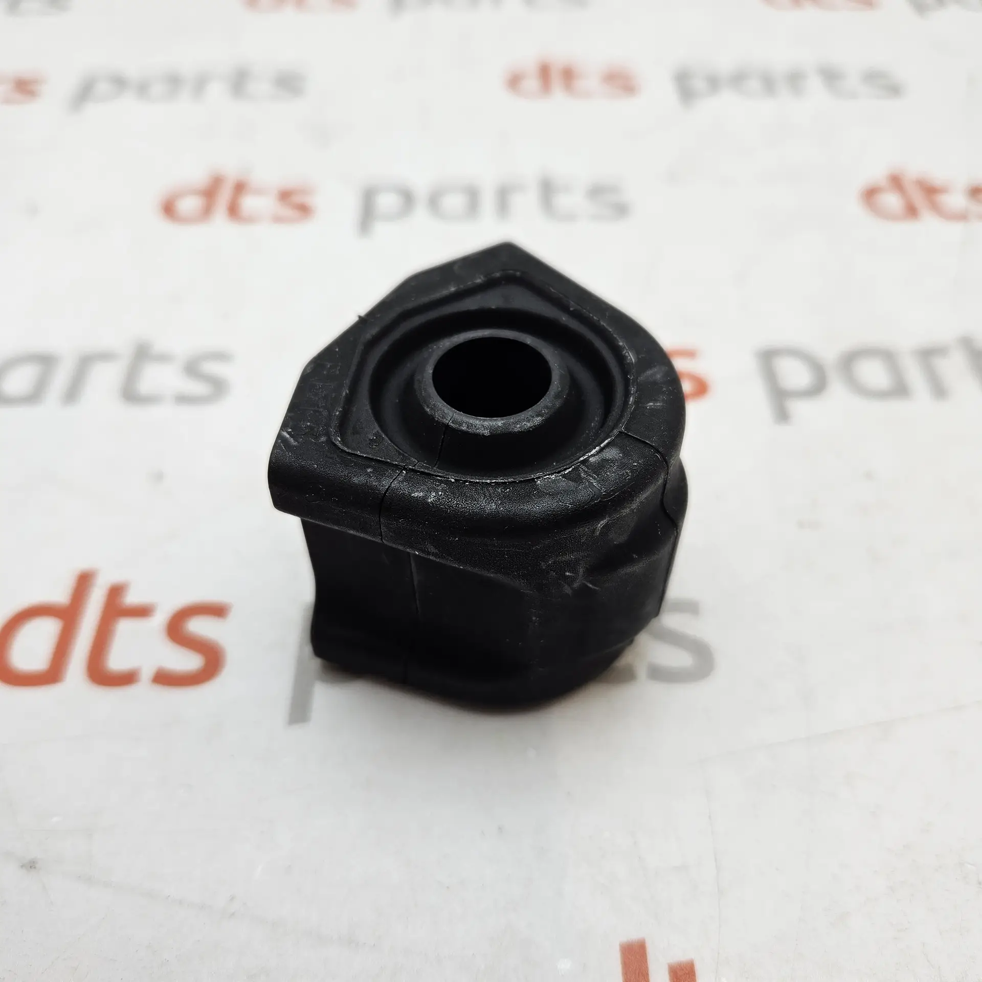 OEM Subaru 20464FL010 – Bushing stabilizer rear