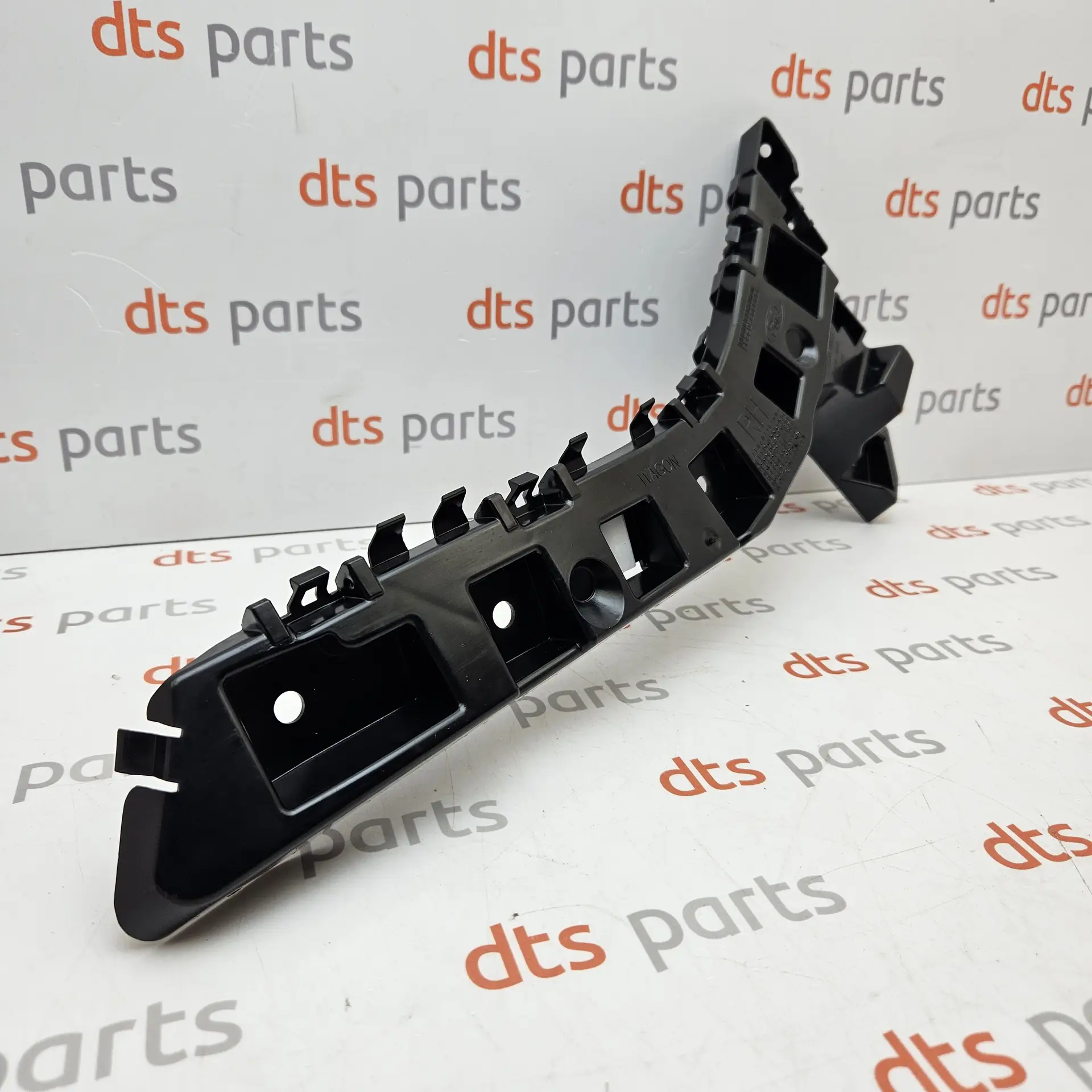 OEM Ford 2071662 – Rear right bumper bracket