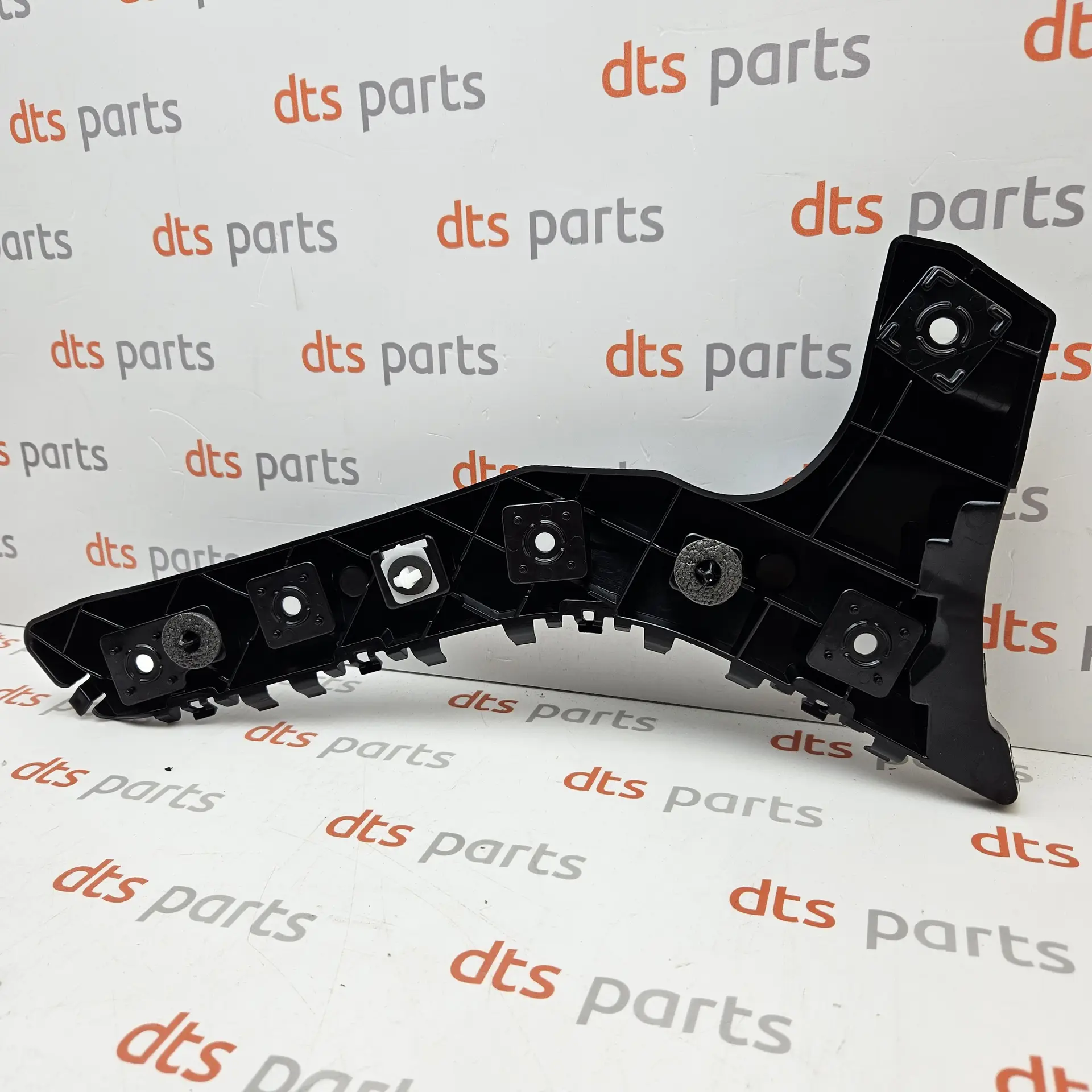 OEM Ford 2071662 – Rear right bumper bracket