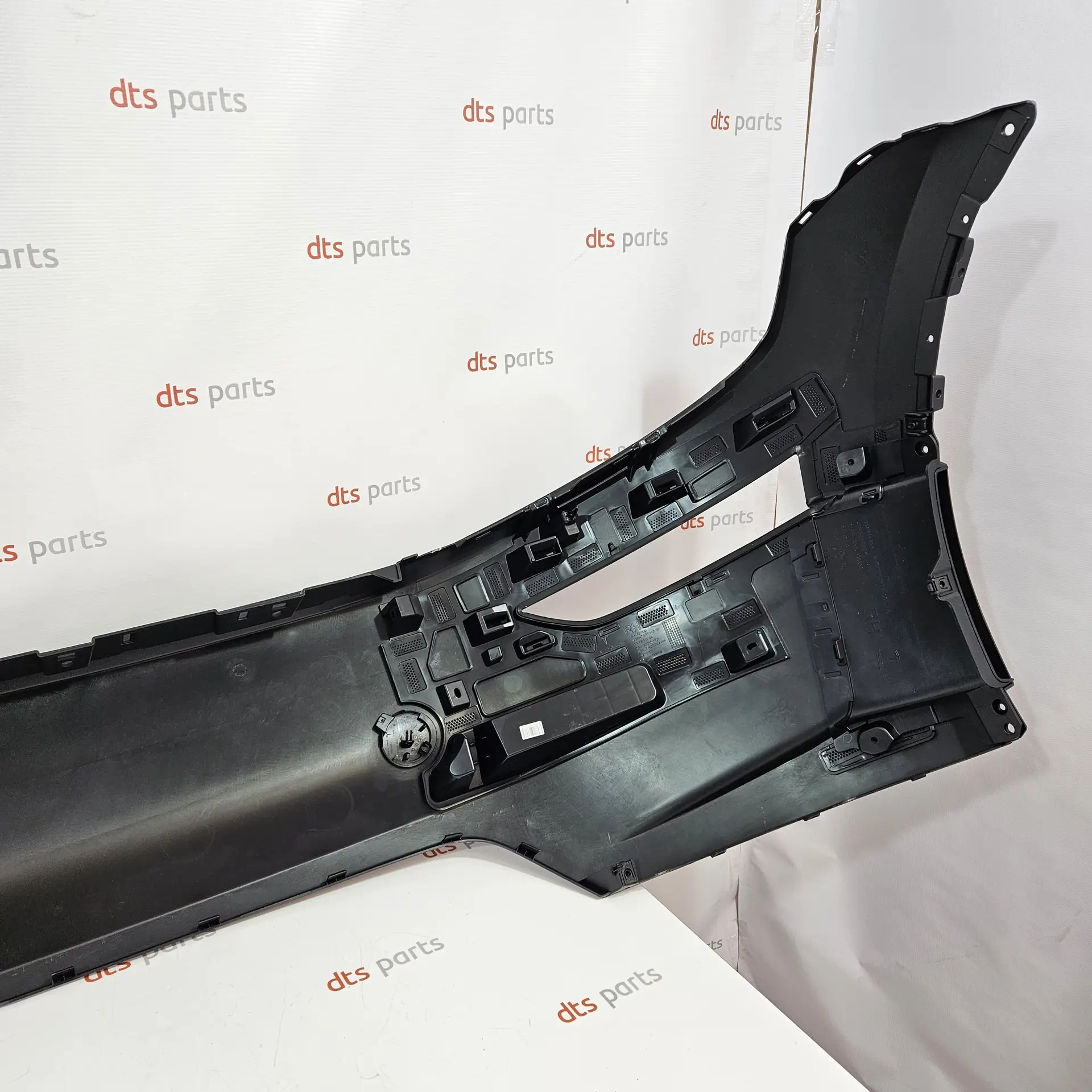 OEM Tesla 2147315PDA – Front bumper