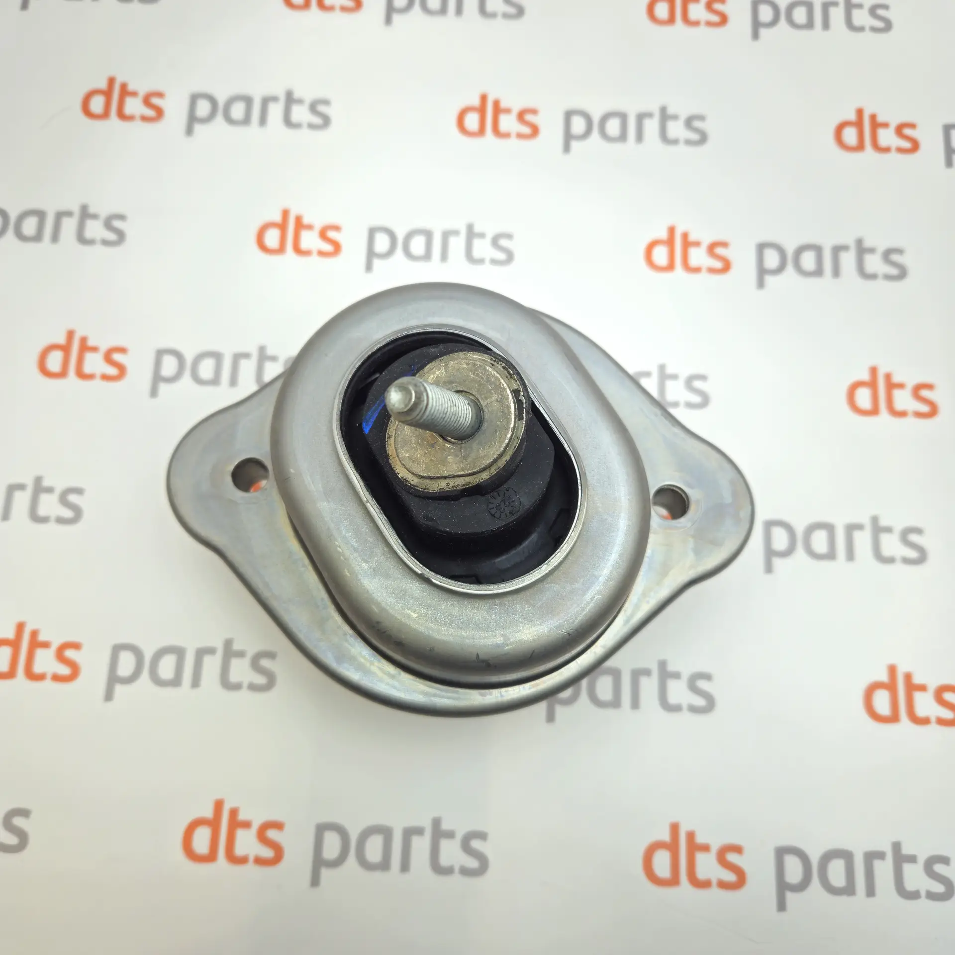 OEM BMW 22113414584 – Right engine mount bracket