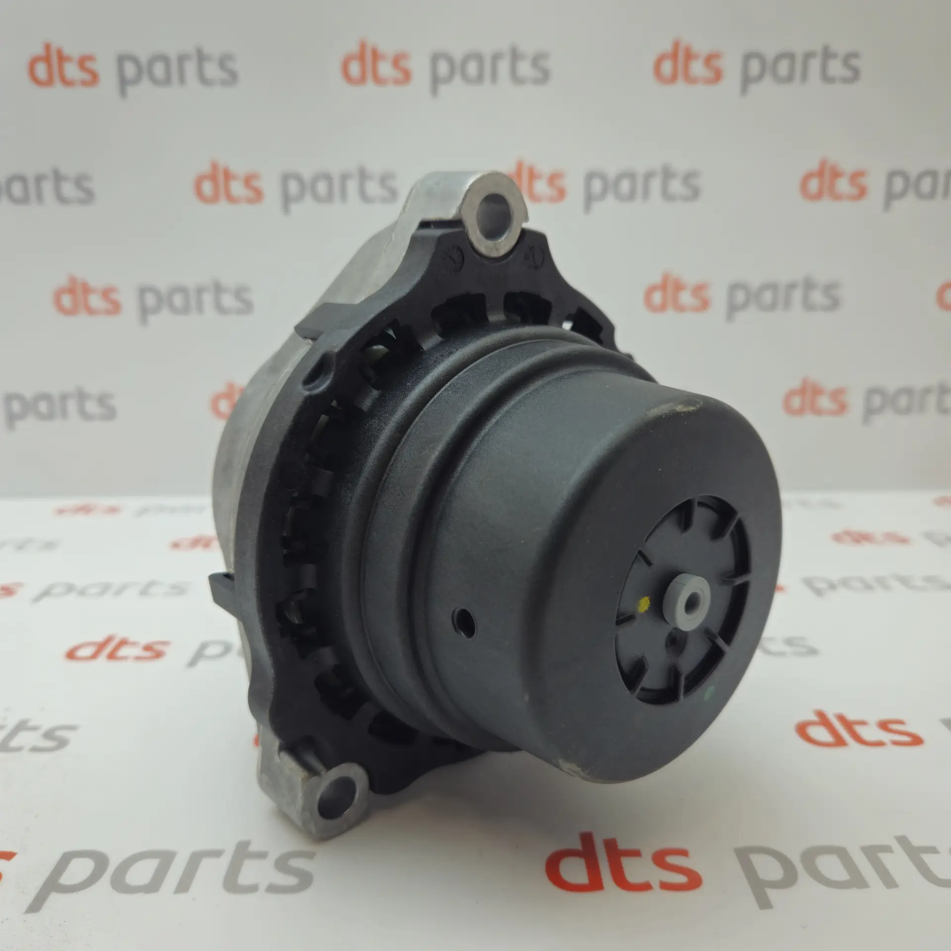 OEM BMW 22116855722 – Right engine rubber mounting