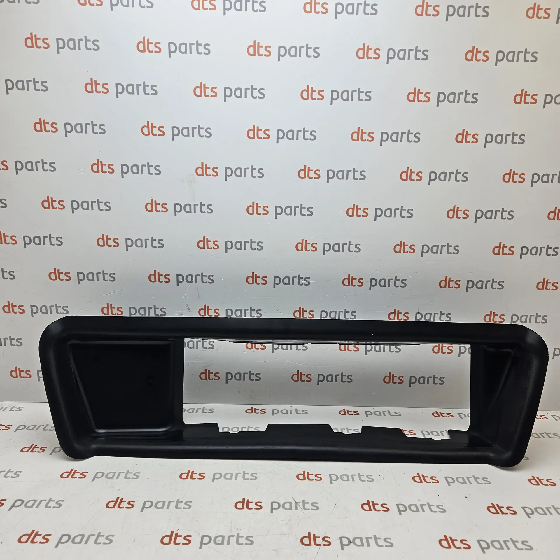 OEM Ford 2243730 – Front air intake deflector