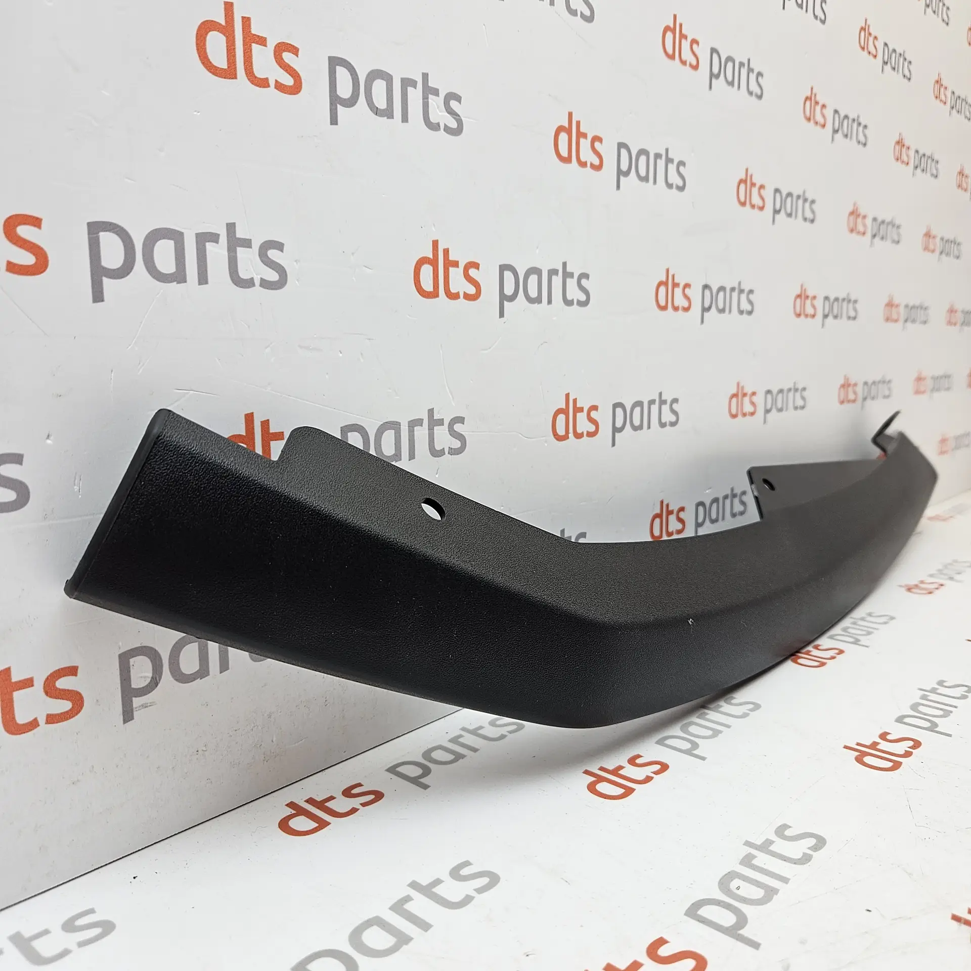 OEM Ford 2290467 – Front Bumper Spoiler / Lower Bumper Trim