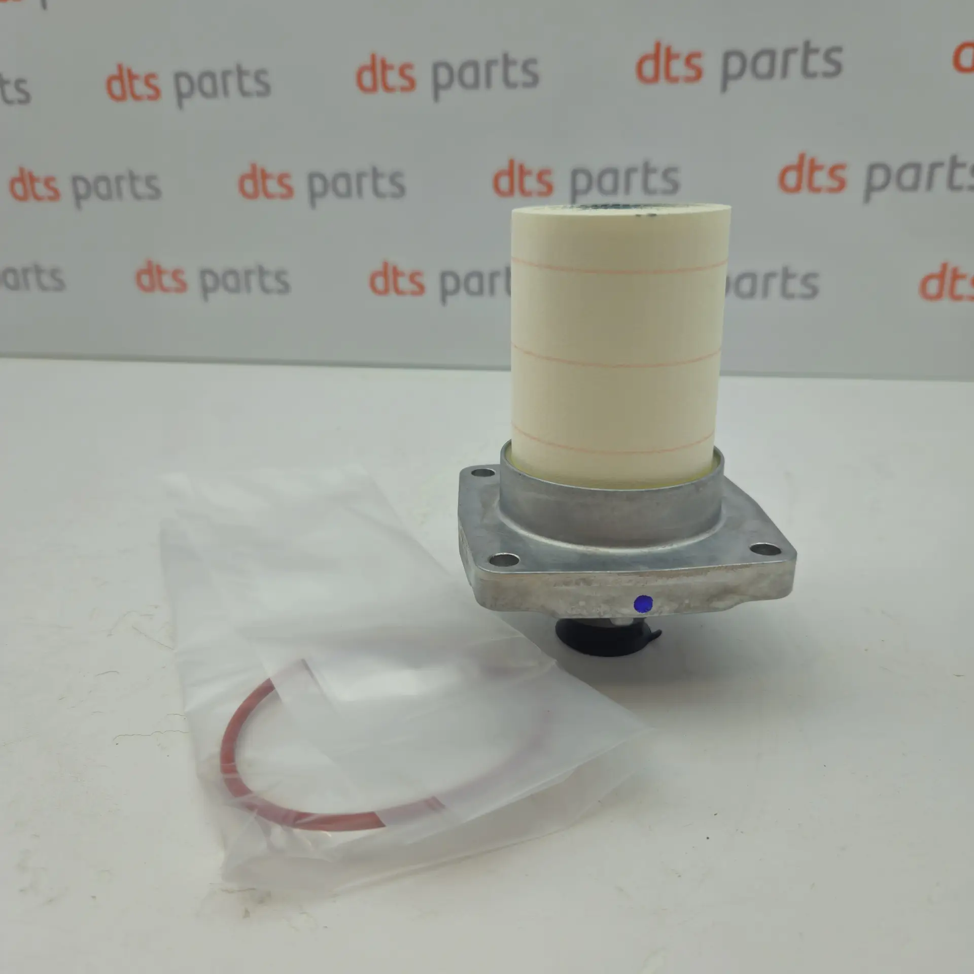 OEM Toyota/Lexus 233900E011 – Fuel filter