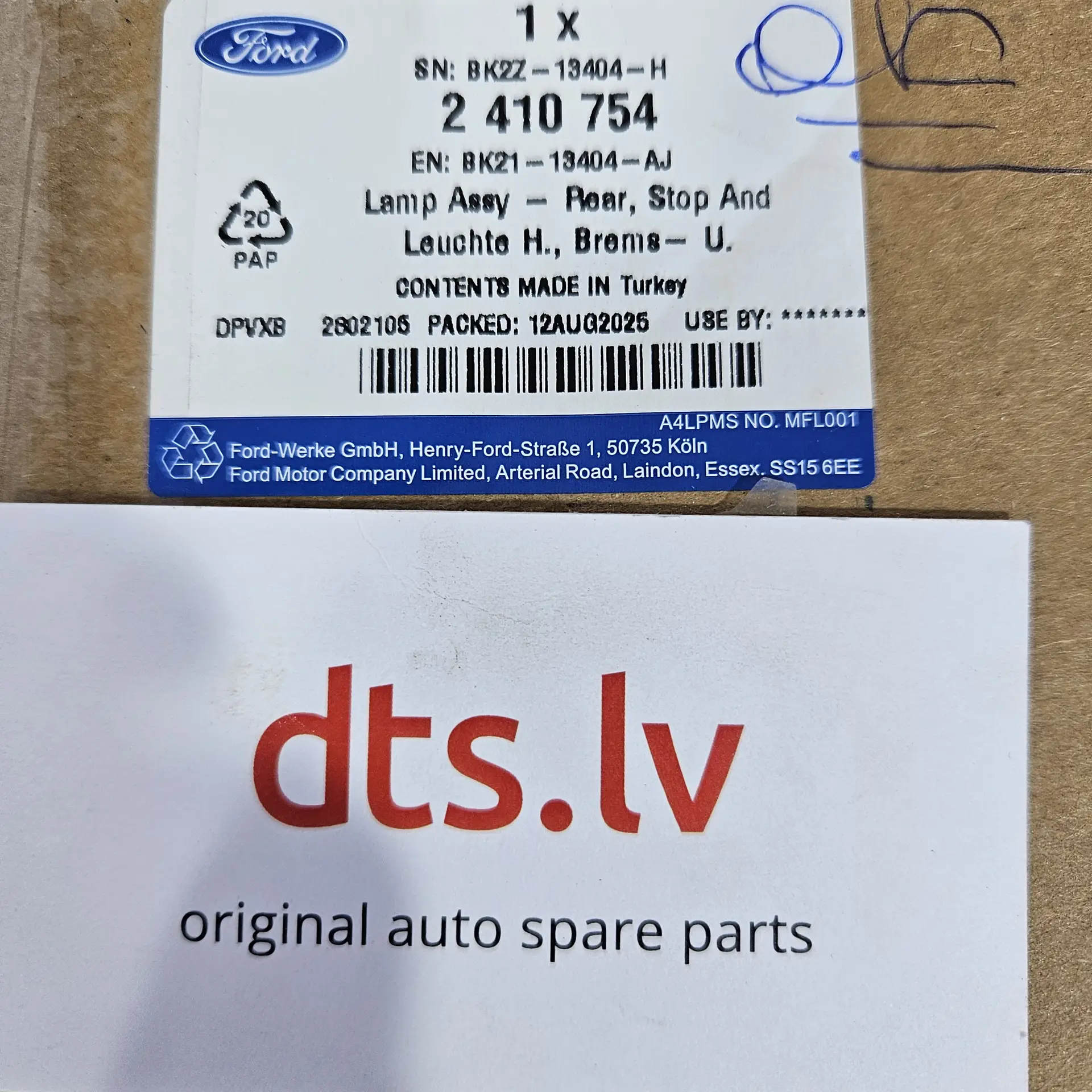 OEM Ford 2410754 – Rear tail light lamp assembly right-hand side