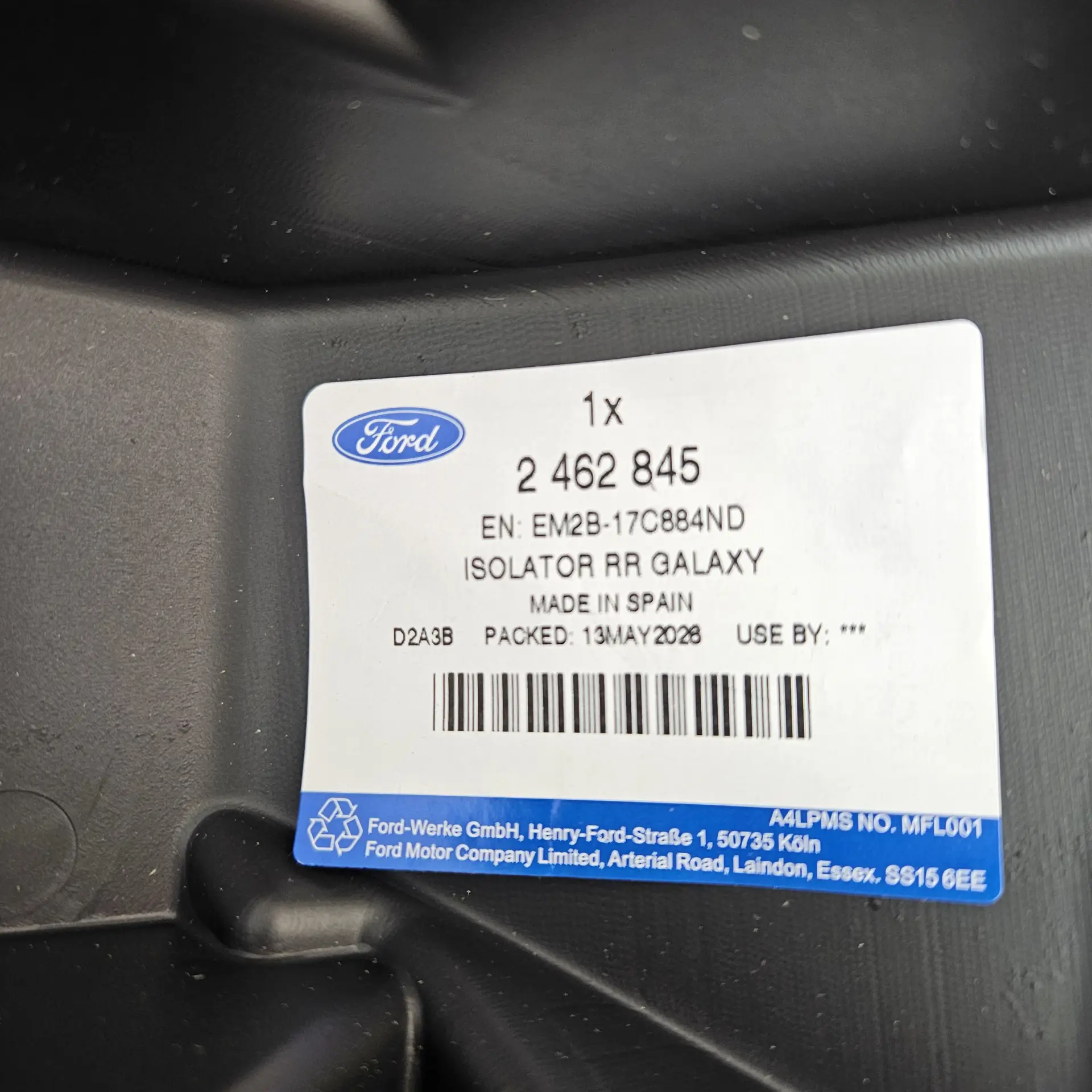 OEM Ford 2462845 – Rear bumper impact absorber cushion
