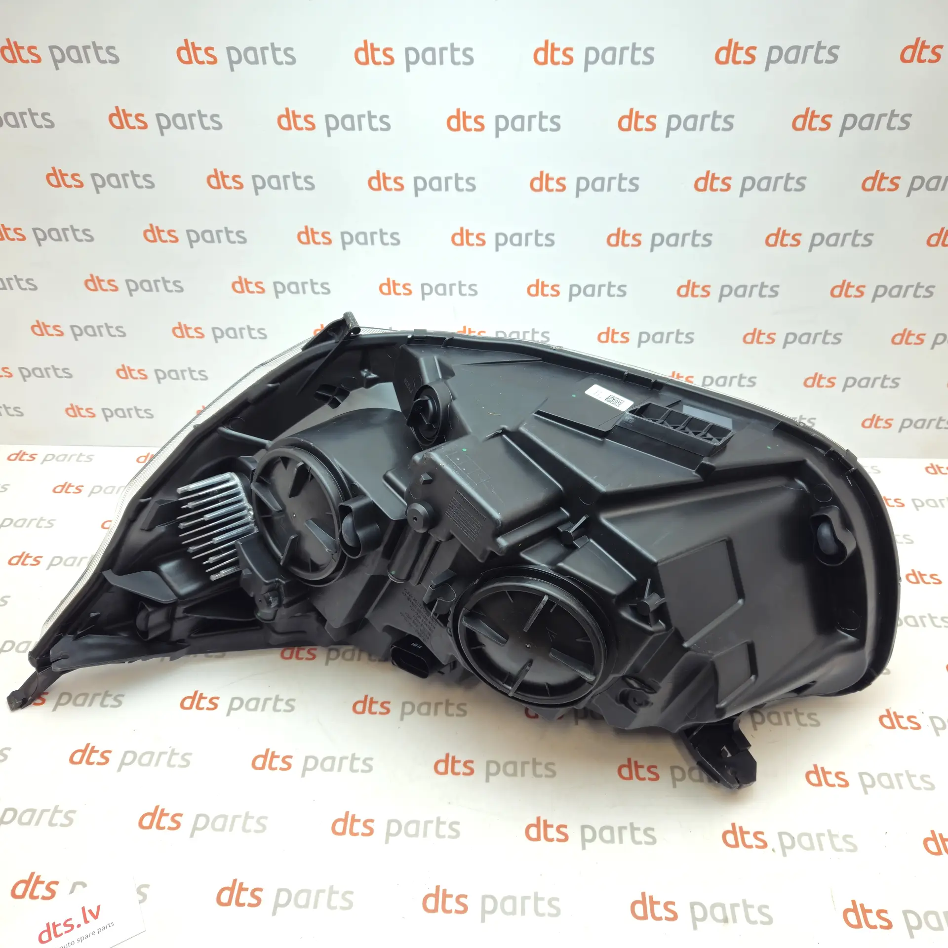 OEM Ford 2481753 – Right headlight