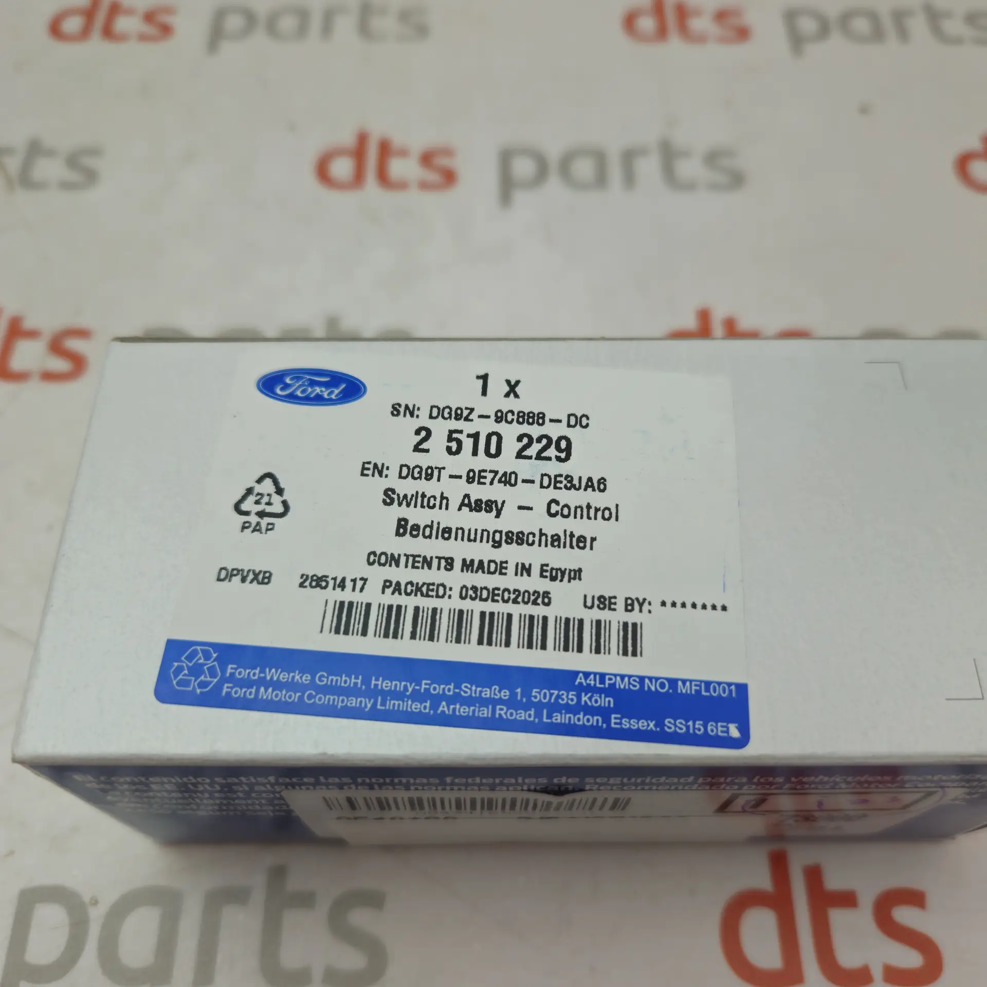 OEM Ford 2510229 – Steering wheel control switch (Multifunction Buttons)