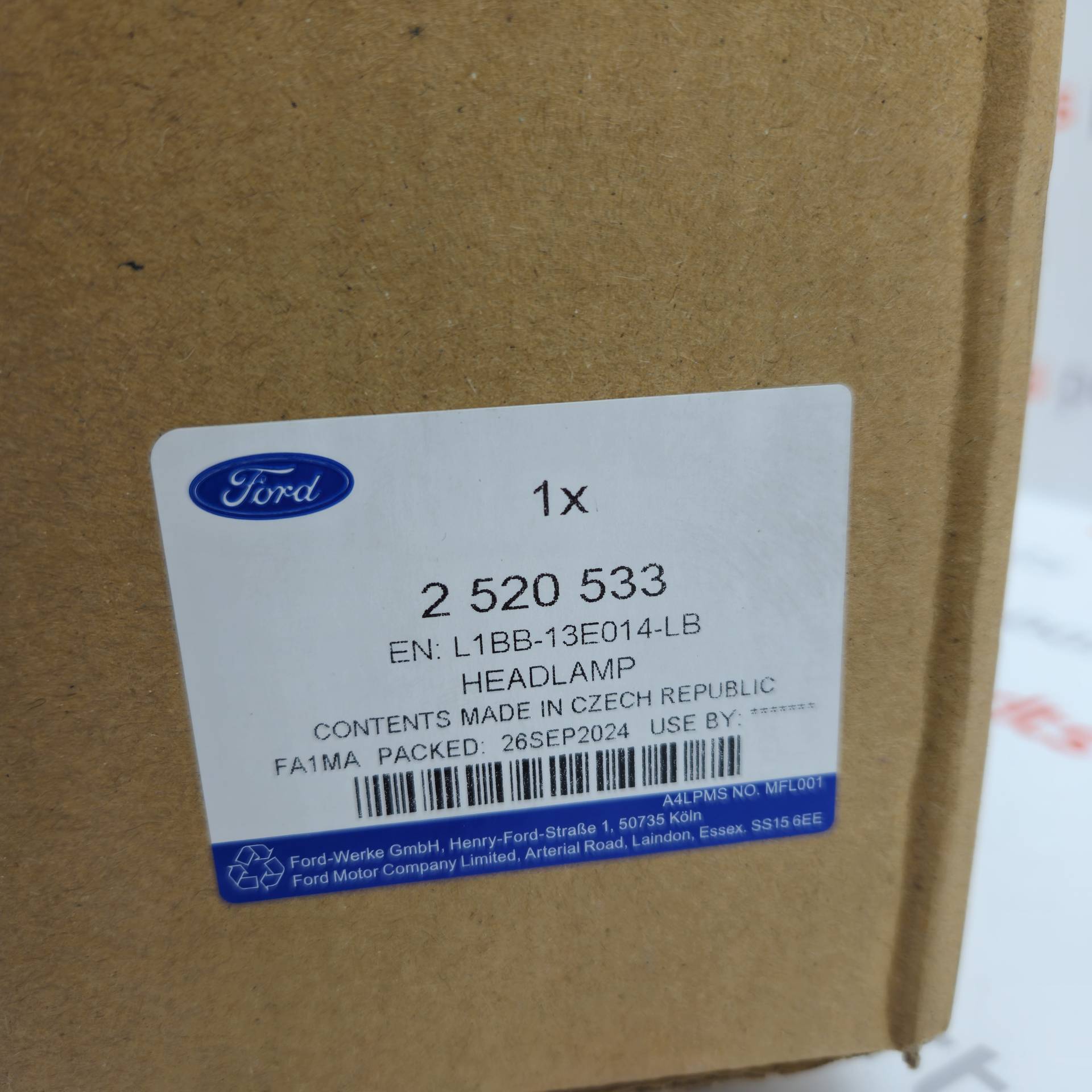 OEM Ford 2520533 – Front right LED headlight