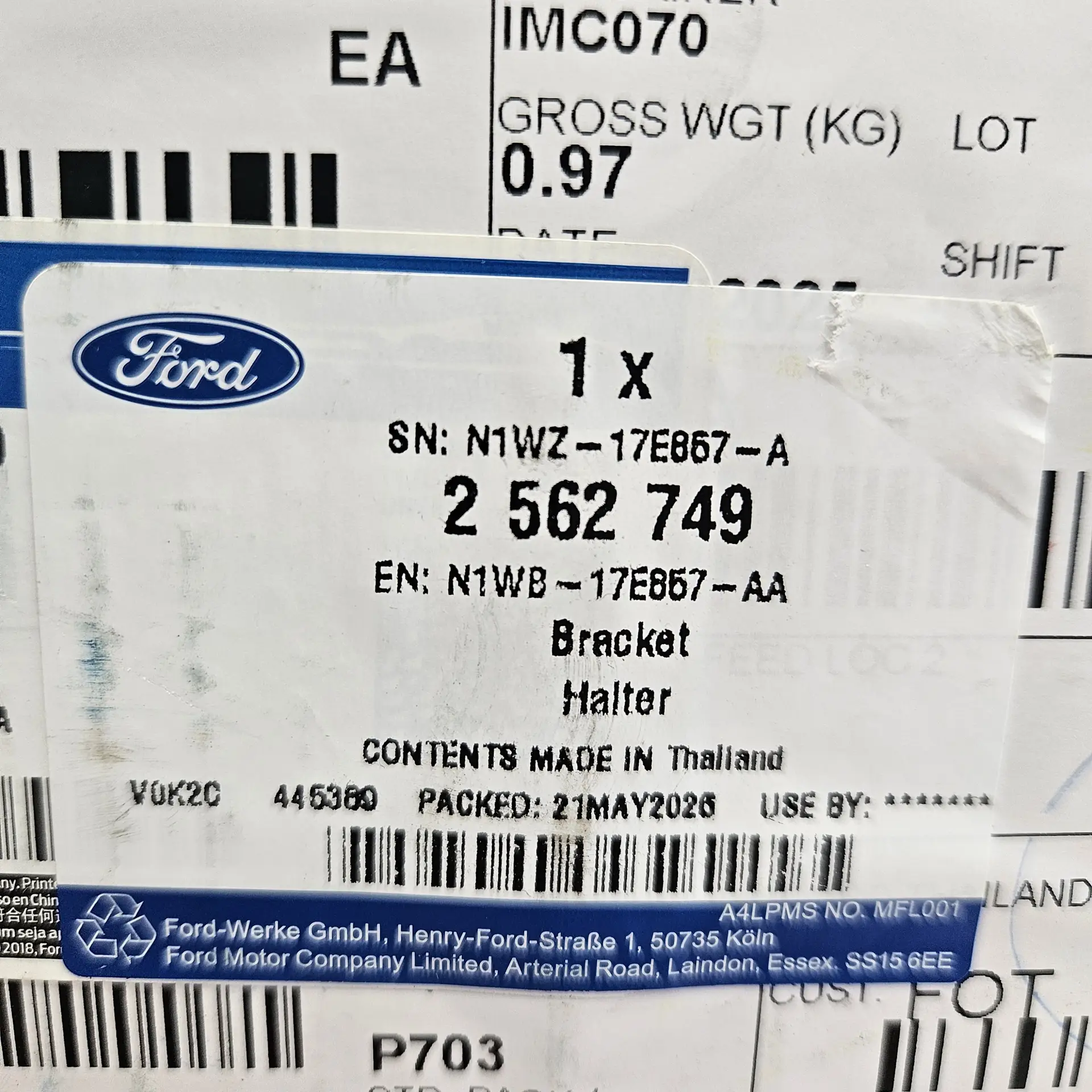 OEM Ford 2562749 – Front bumper mounting bracket left-hand side