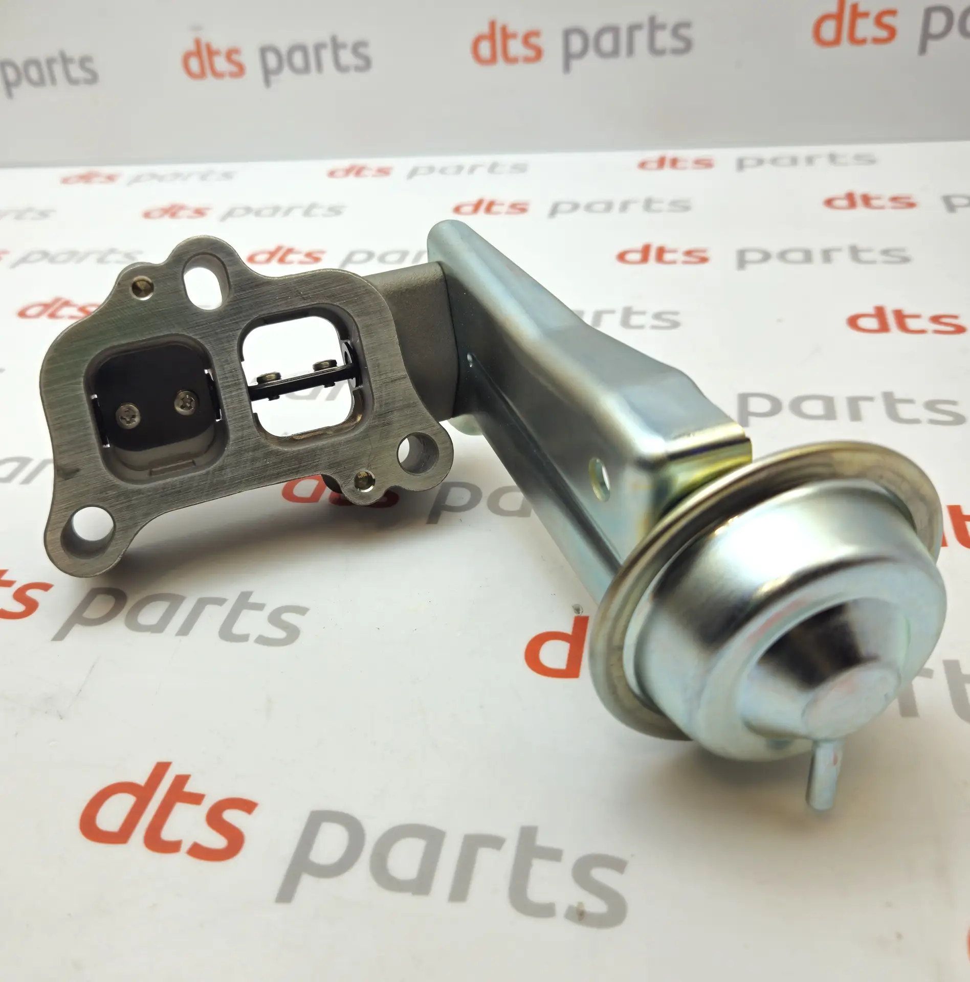 OEM Toyota/Lexus 2563030020 – EGR valve