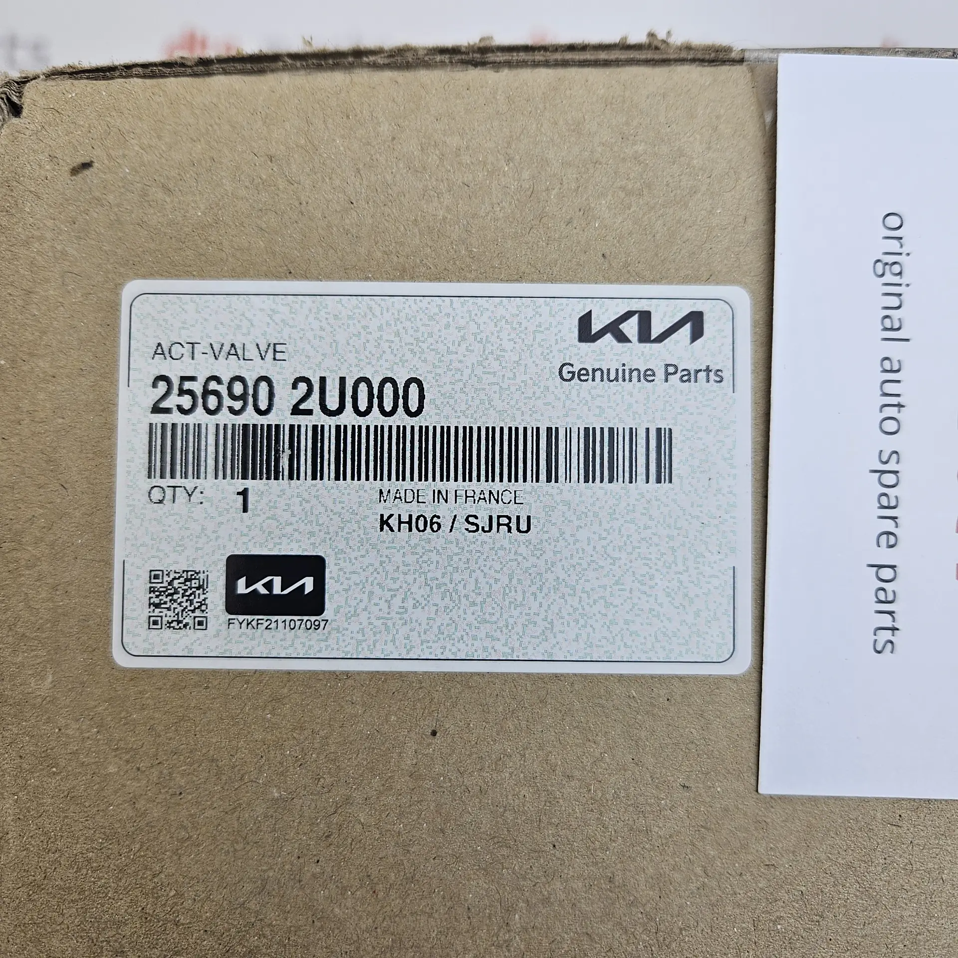 OEM Kia 256902U000 – Engine coolant thermostat & active thermal management valve housing assembly