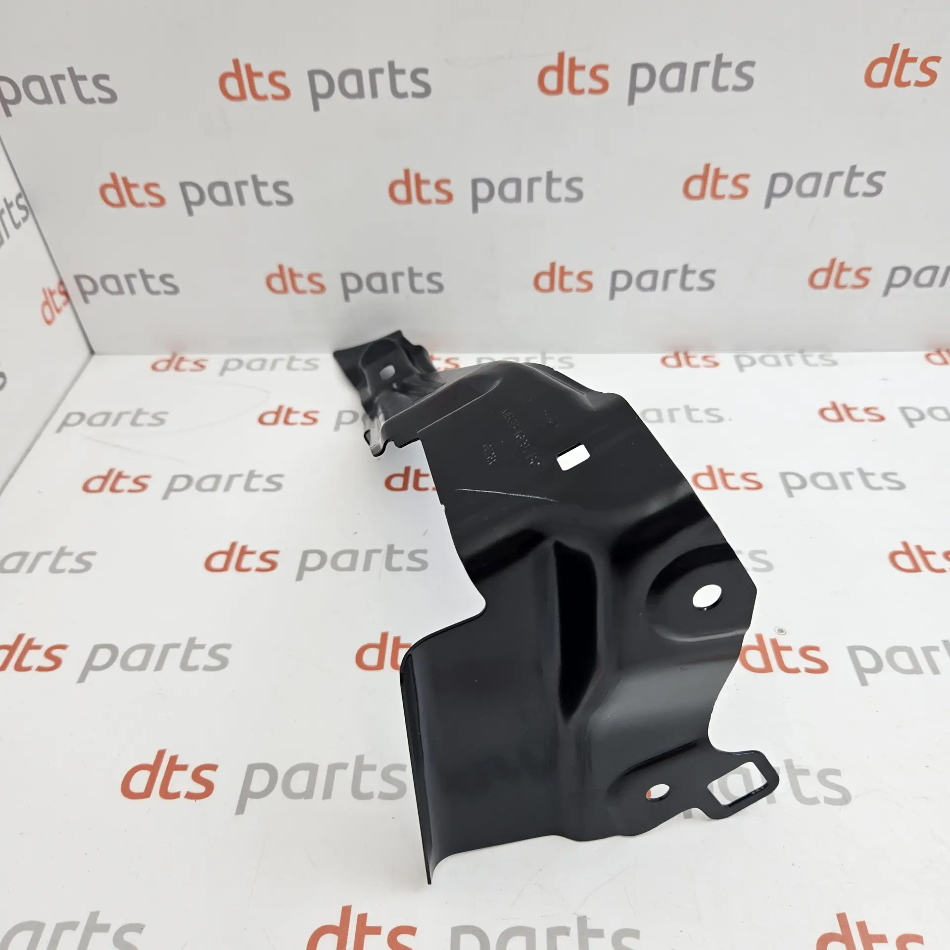 OEM Ford 2573636 – Front fender support bracket left-hand side