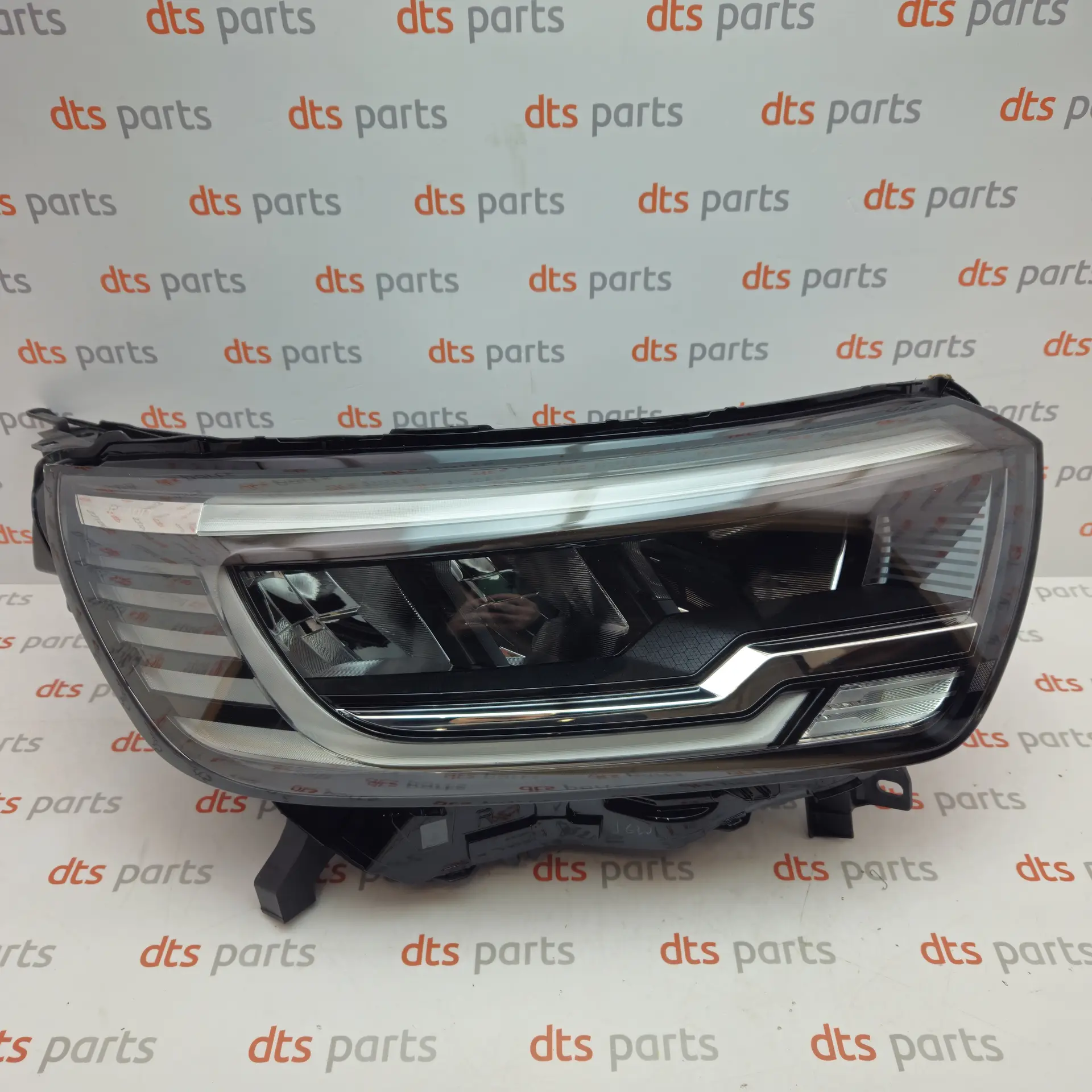 RENAULT 260103264R