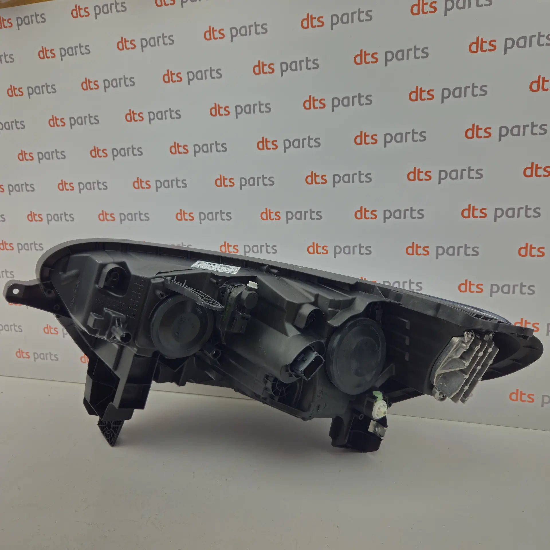 OEM Renault 260103903R – Front, right headlight