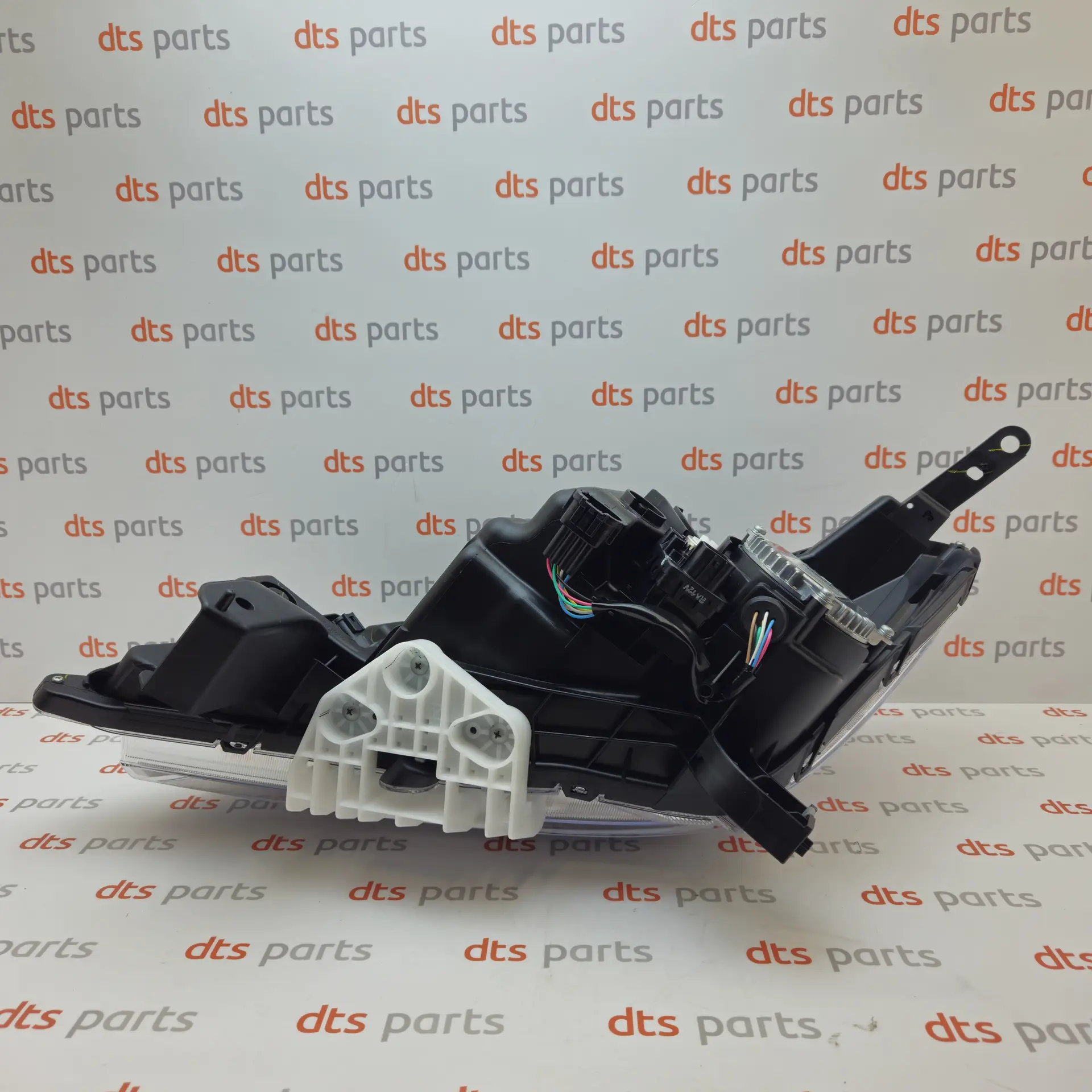 OEM Nissan 260104KD5A – Front right headlight