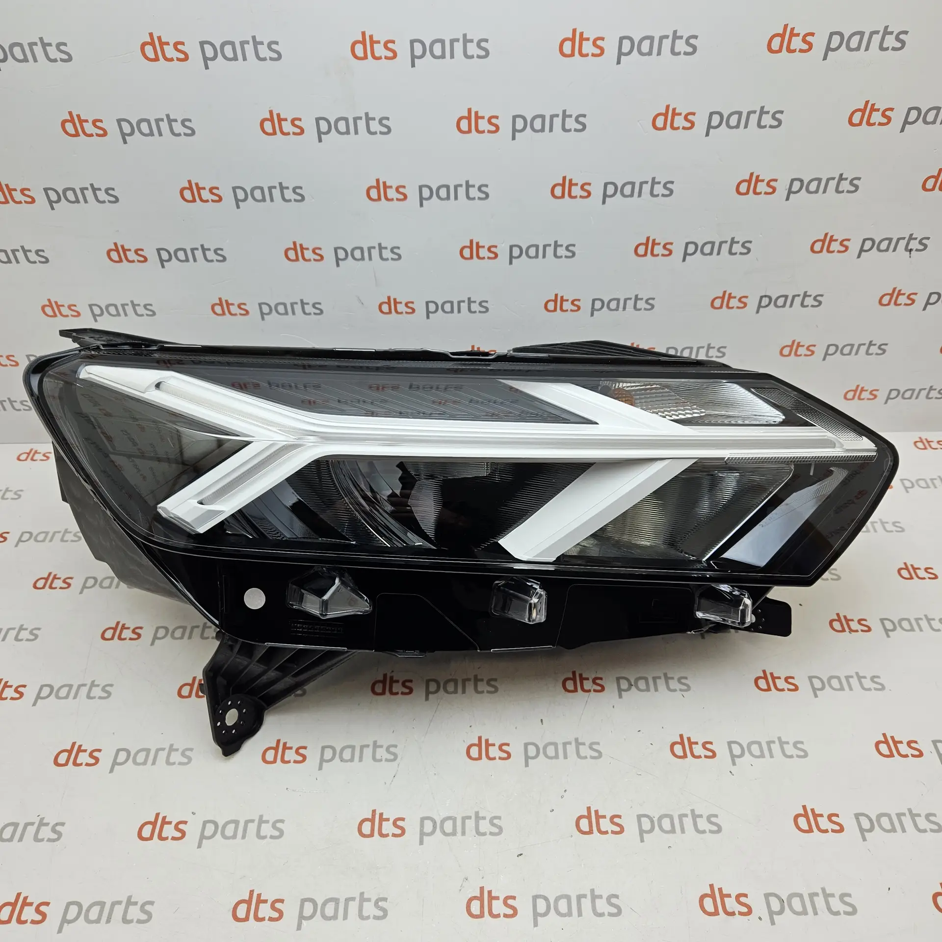 OEM Dacia 260106197R – Right front full LED headlight assembly