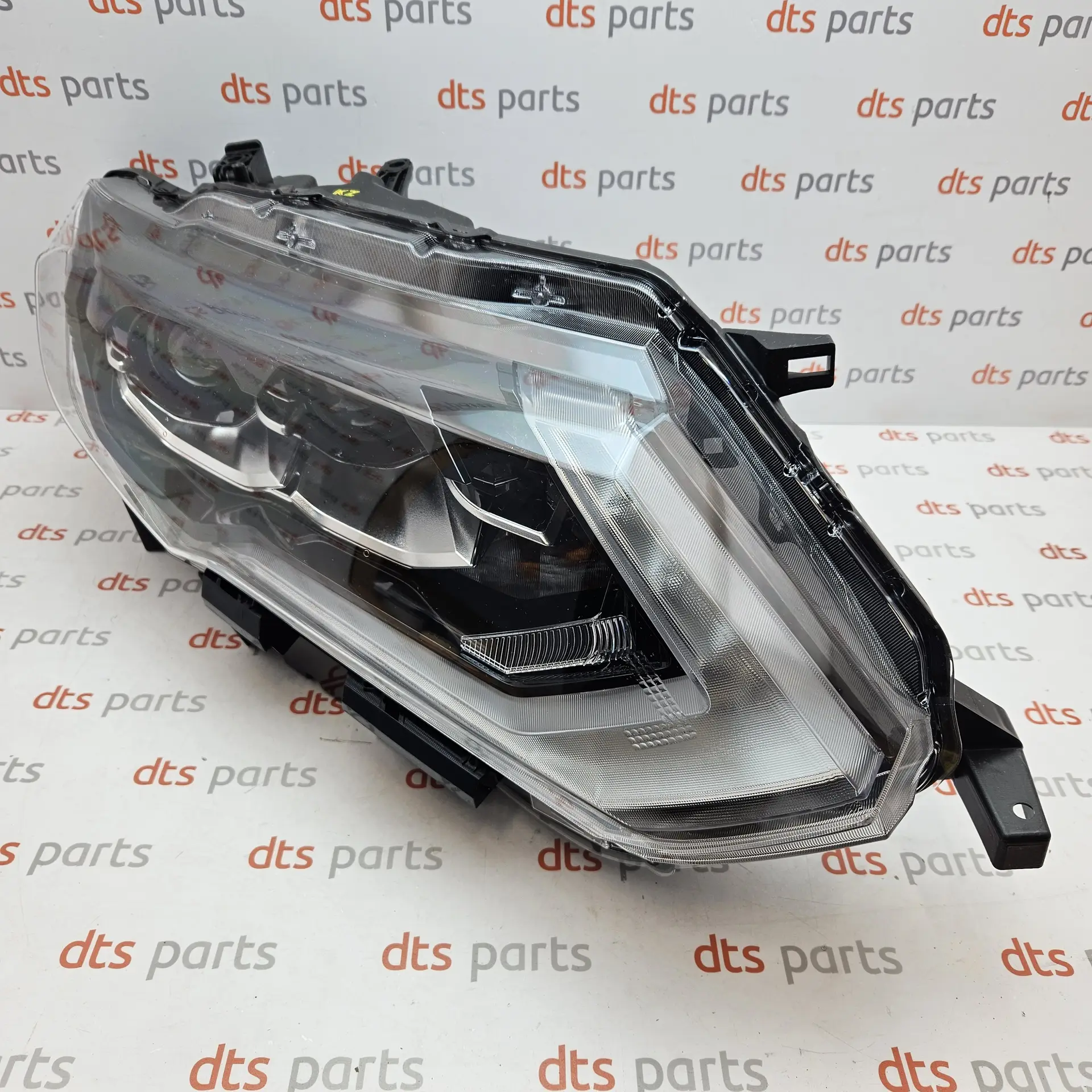 OEM Nissan 260106FP8B – Headlamp assembly-rh