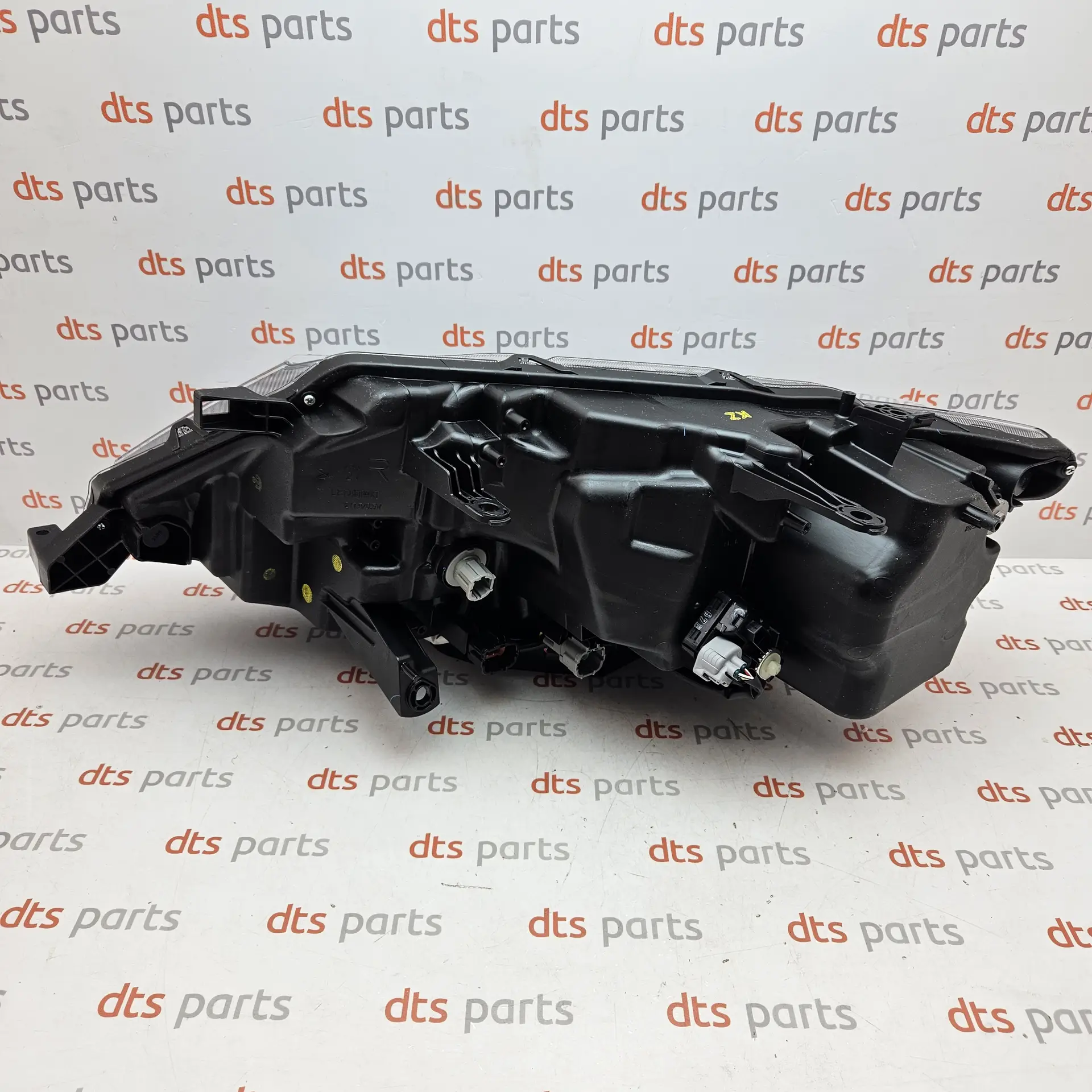 OEM Nissan 260106FP8B – Headlamp assembly-rh