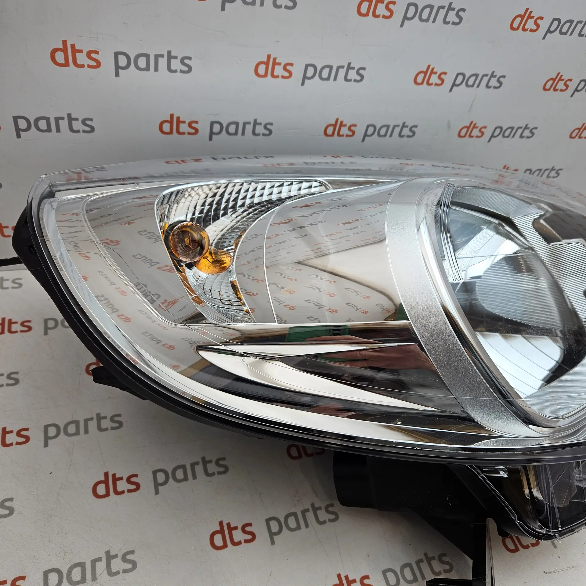 OEM Renault 260109958R – Halogen main headlight assembly