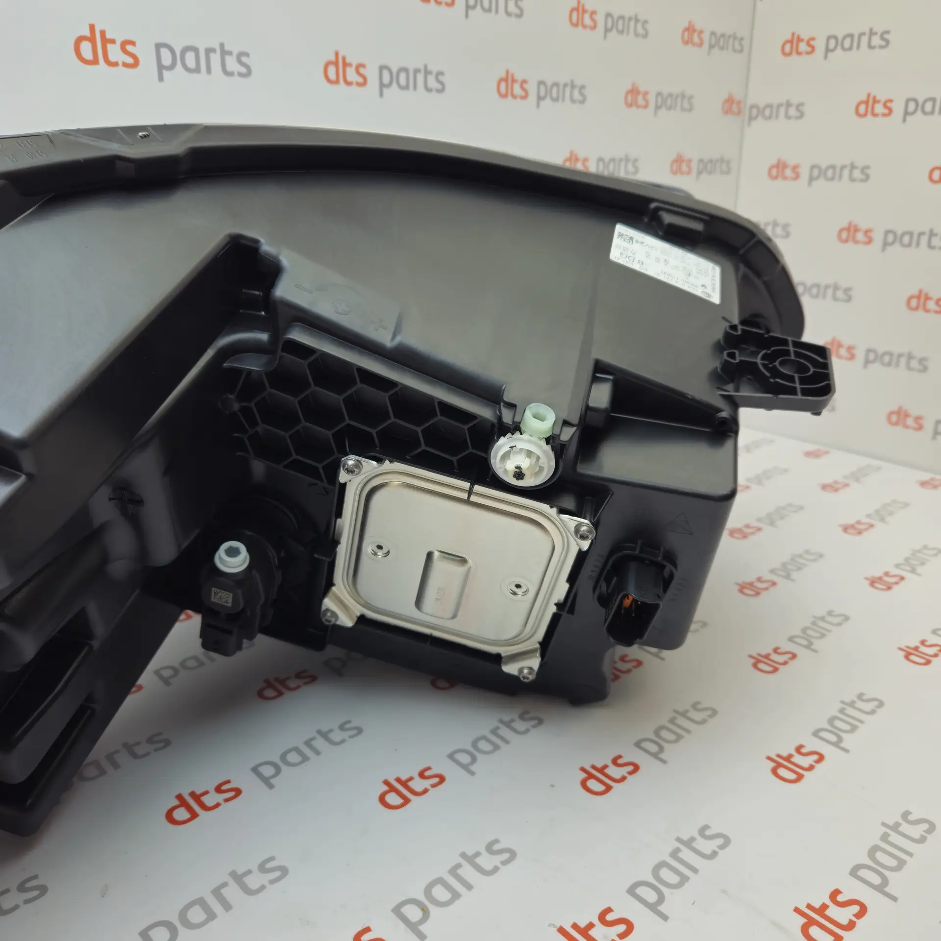 OEM Renault 260601790R – Front left LED headlight