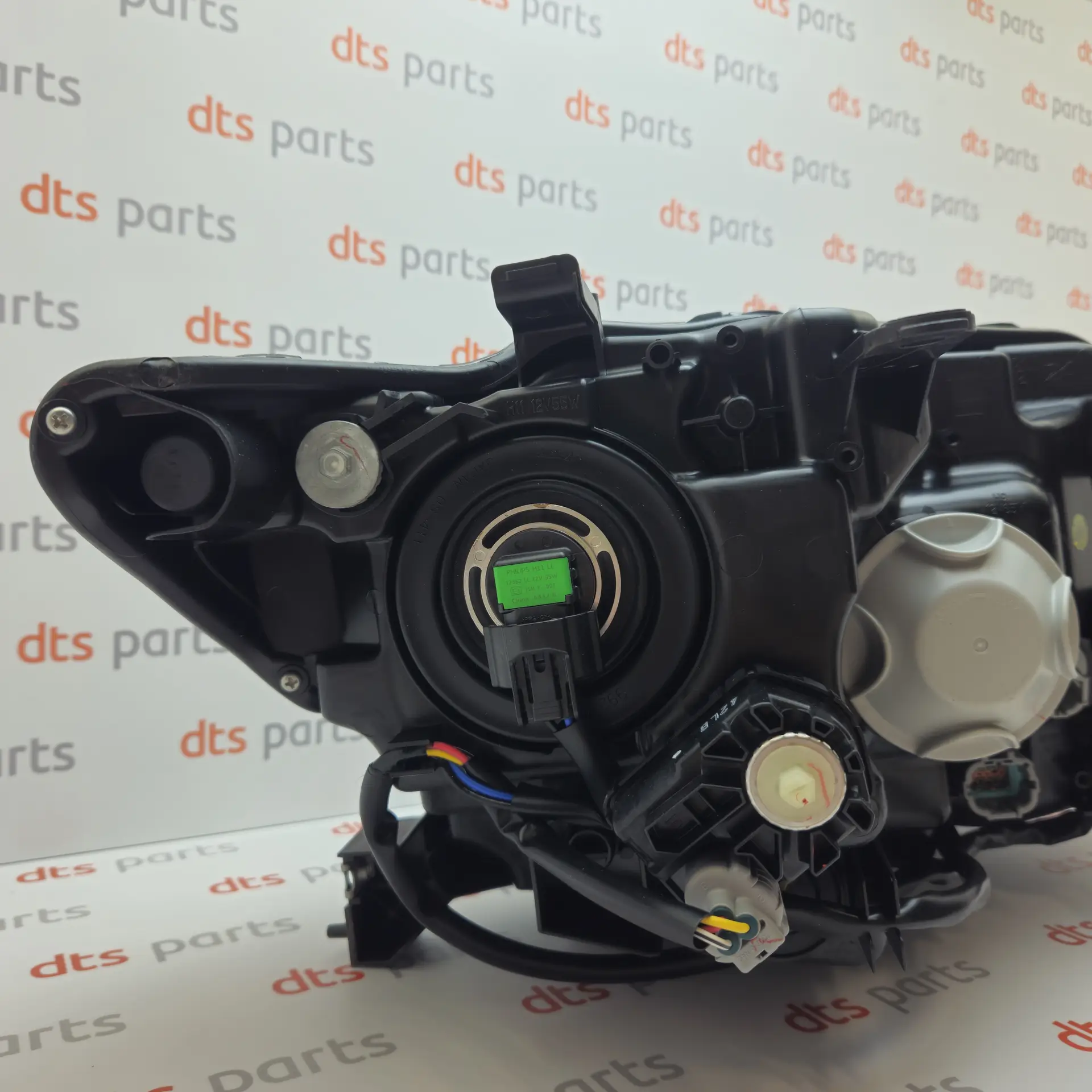 OEM Nissan/Infiniti 260604CC1C – Front left headlight