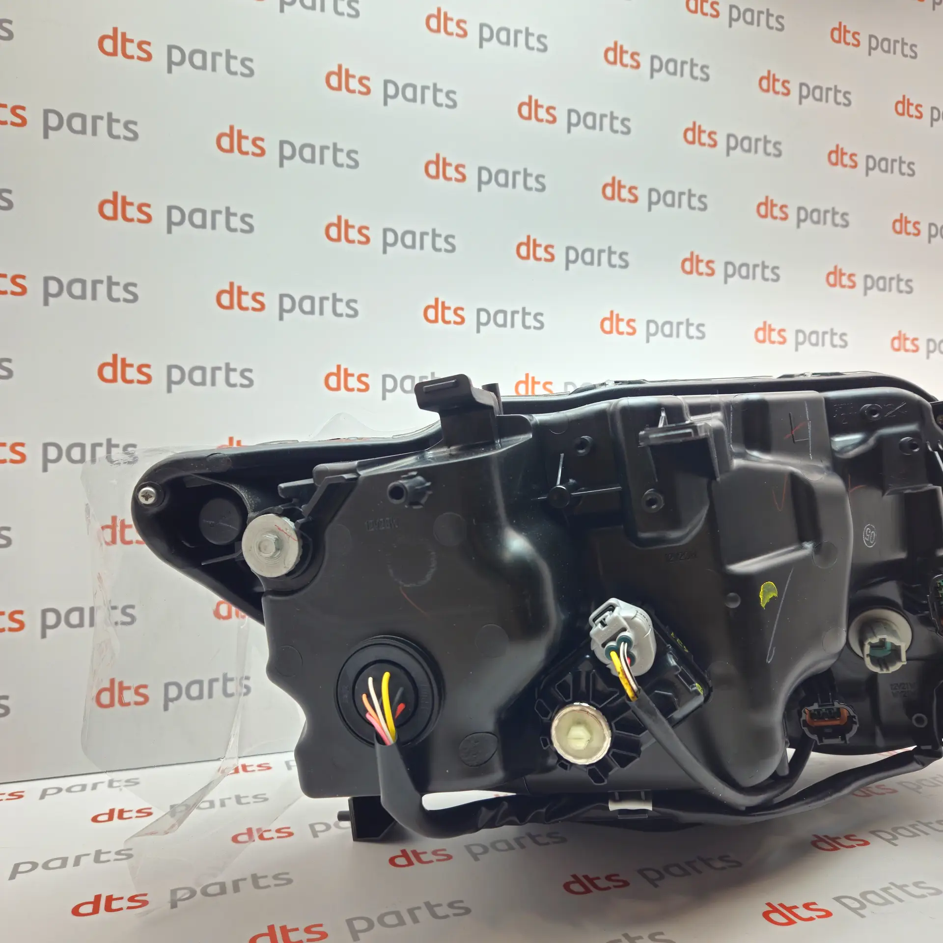 OEM Nissan/Infiniti 260604CC6C – Front left LED headlight
