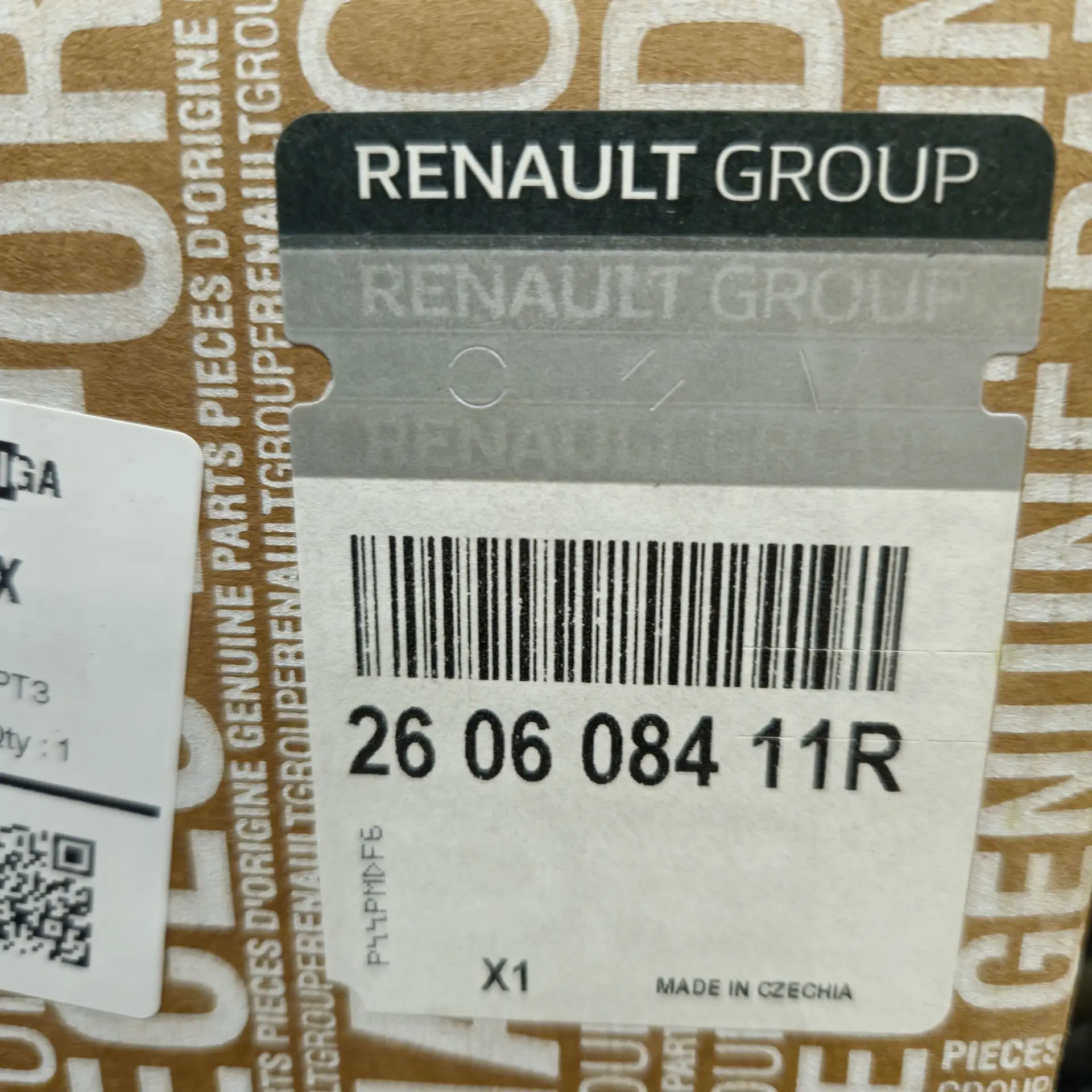 OEM Renault 260608411R – Front left headlight