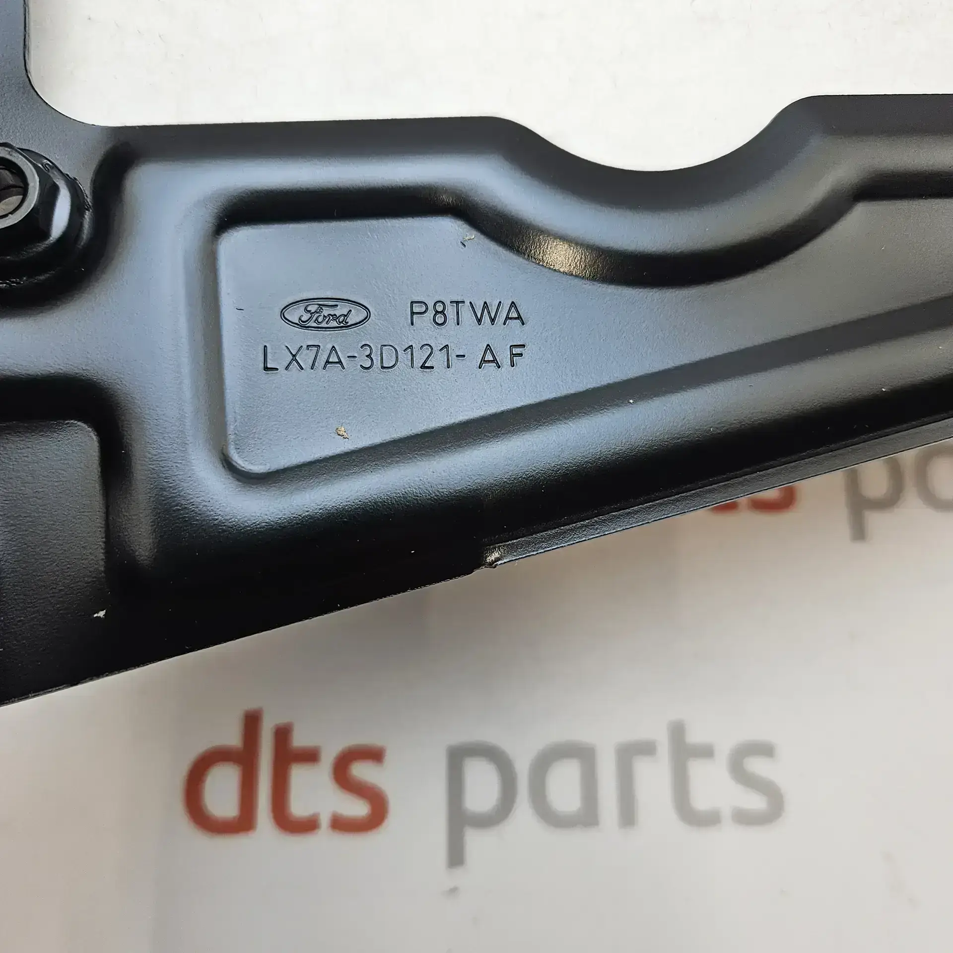 OEM Ford 2606624 – Engine mounting bracket
