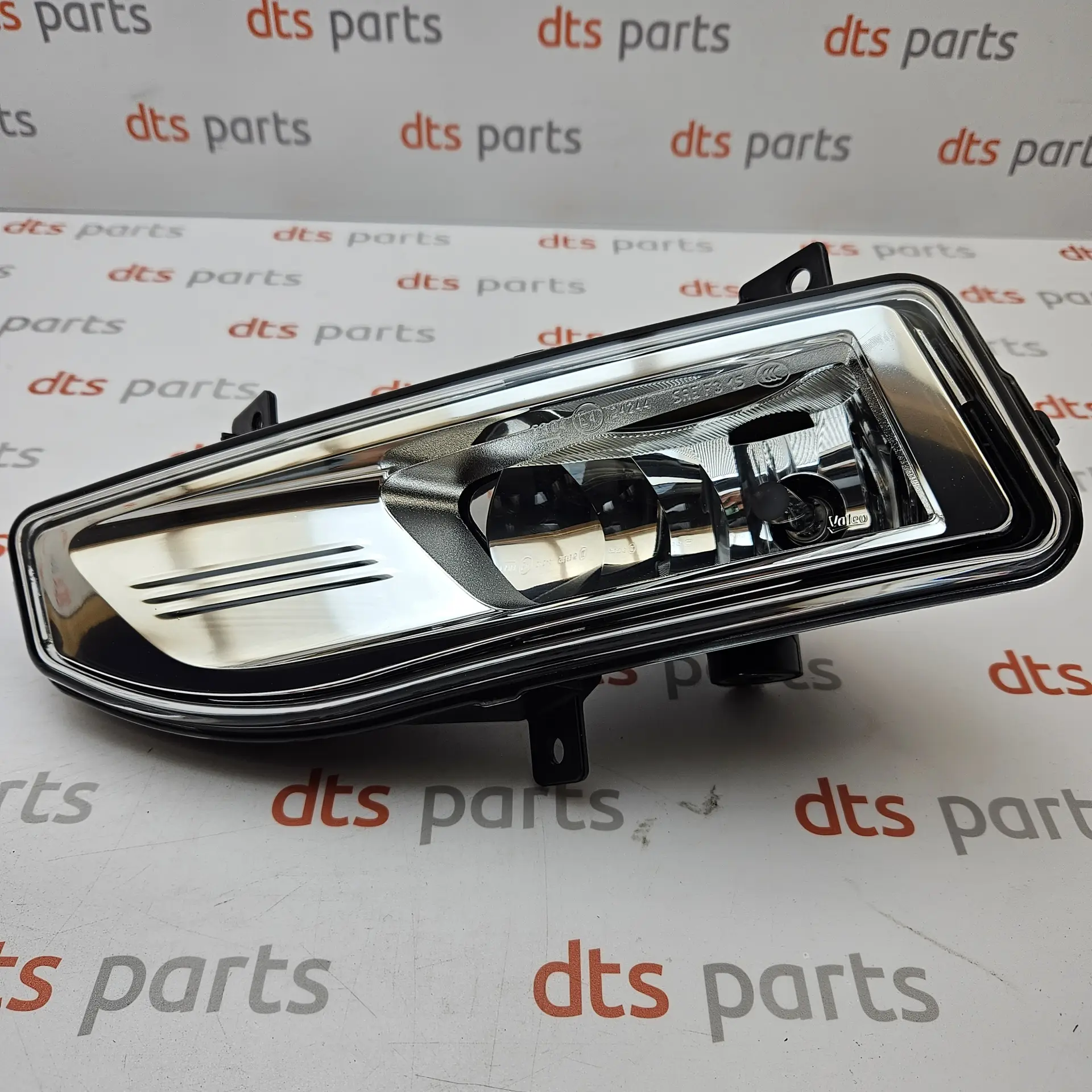 NISSAN 261558995F