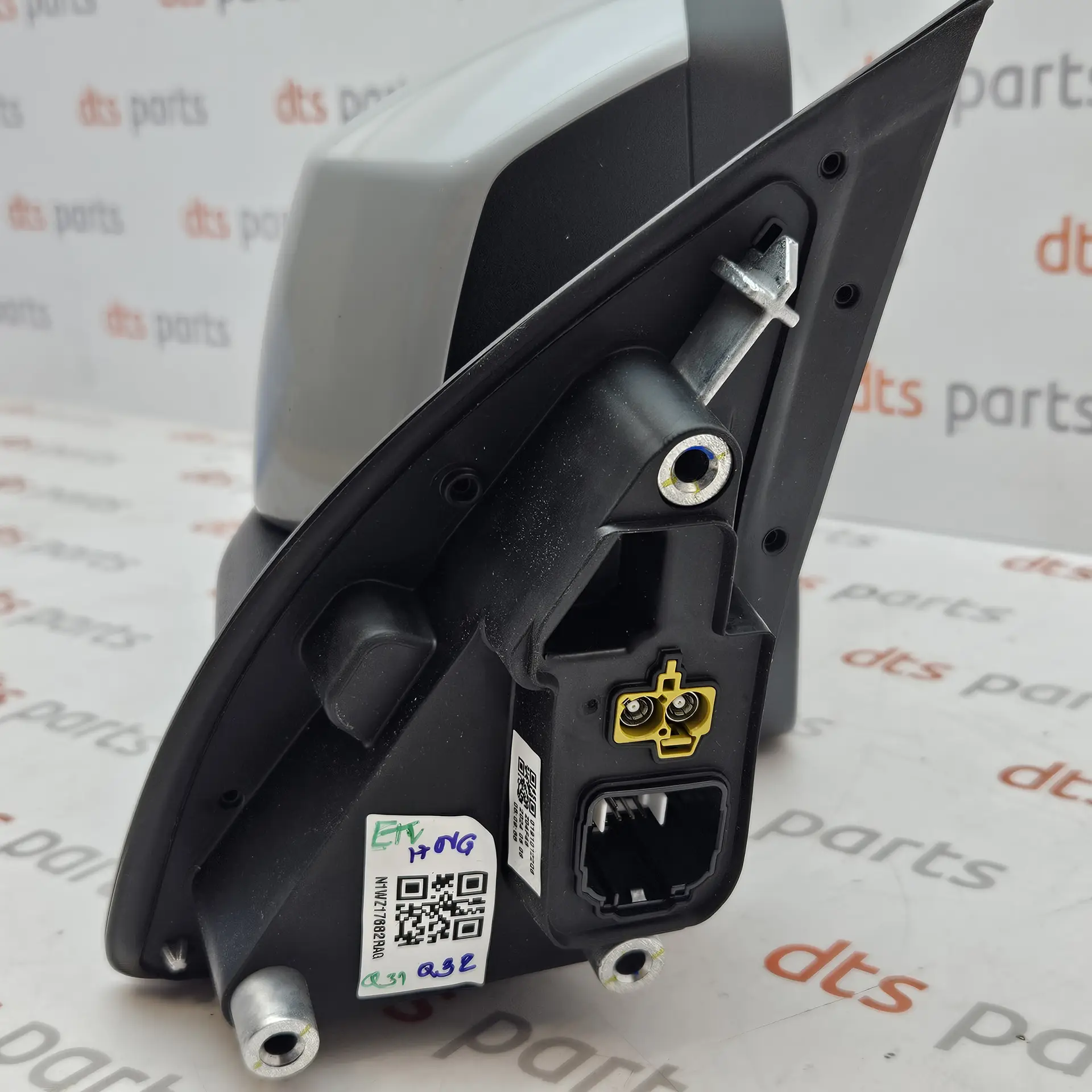 OEM Ford 2622216 – Right mirror assy