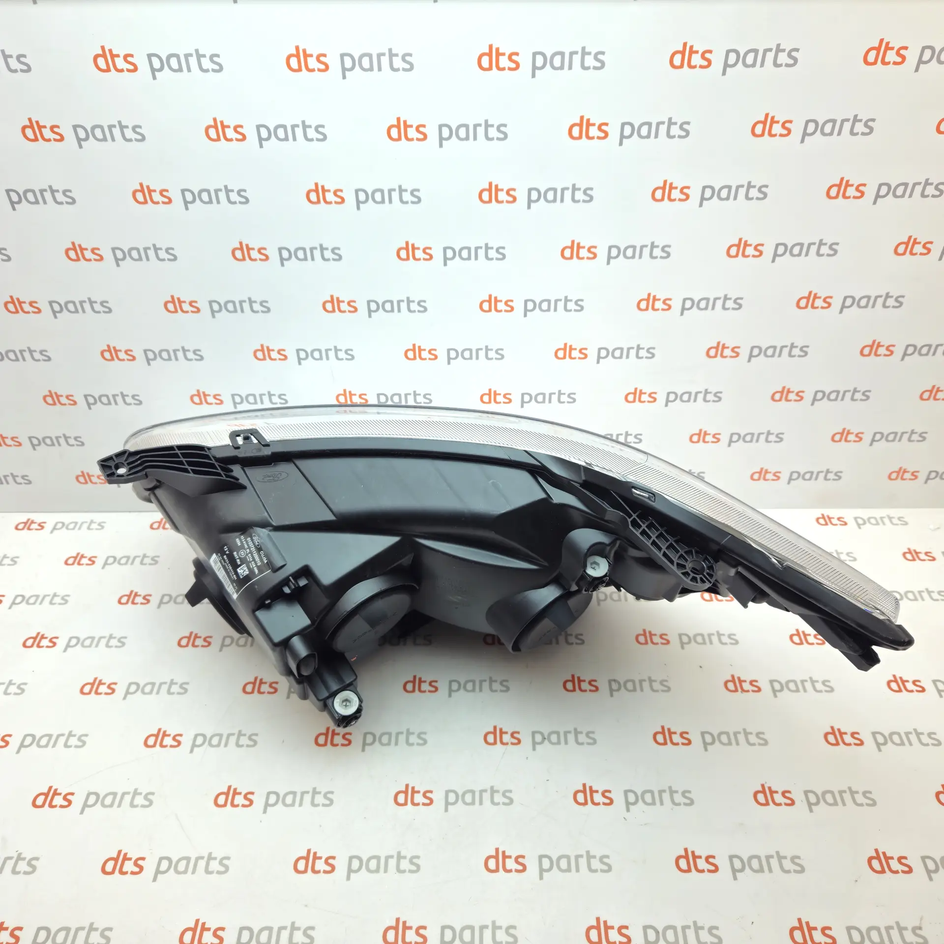 OEM Ford 2639604 – Right headlight
