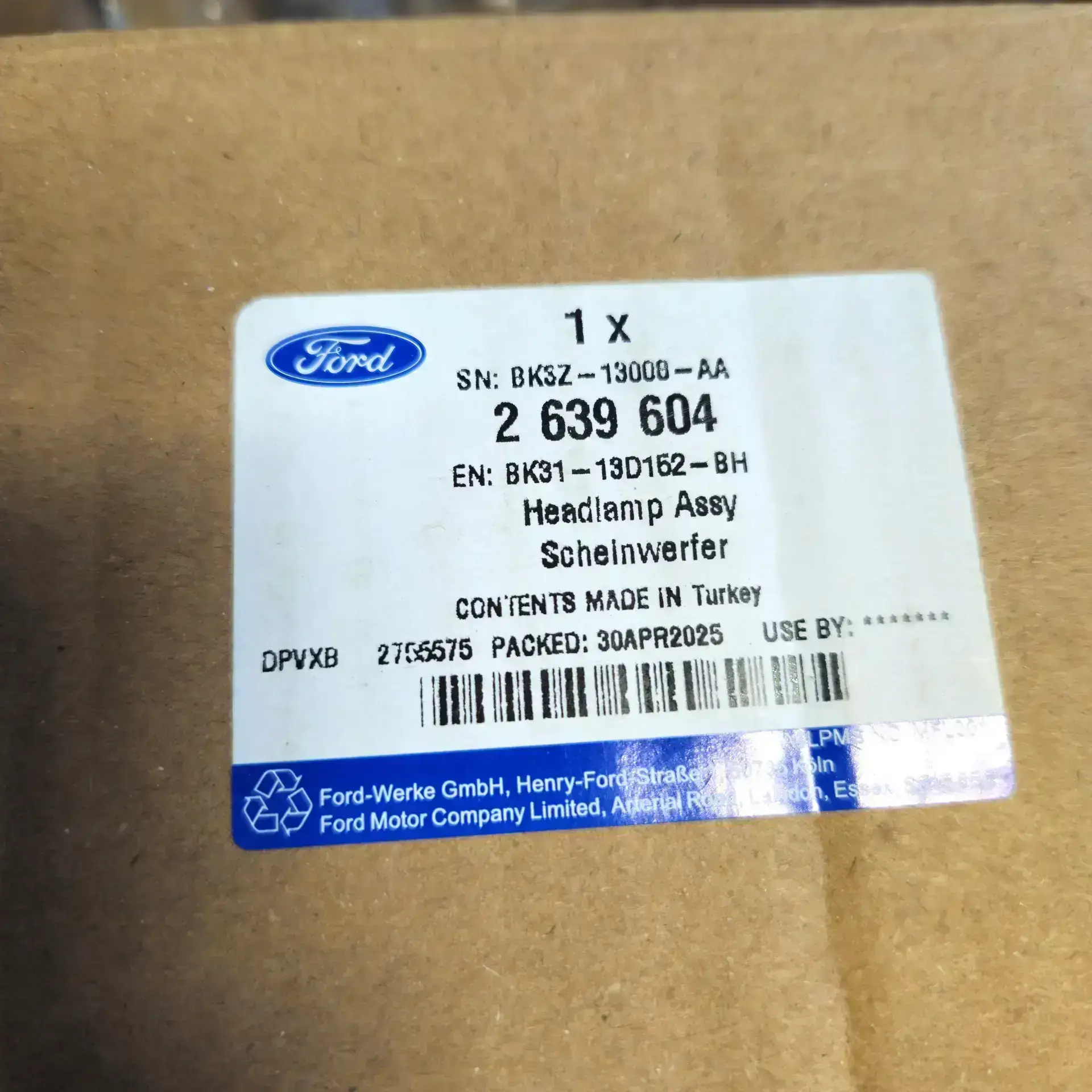 OEM Ford 2639604 – Right headlight