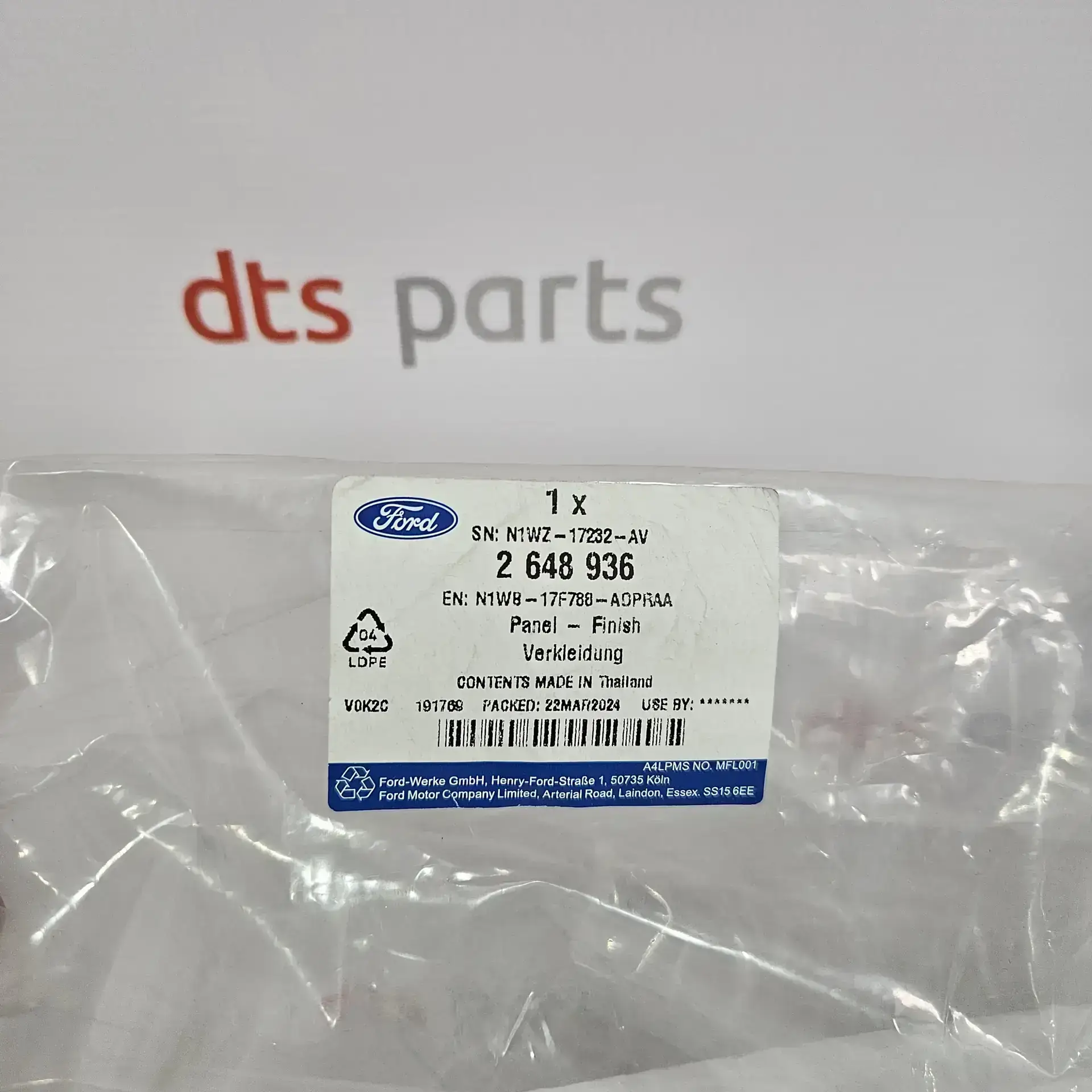 OEM Ford 2648936 – Front bumper lower moulding