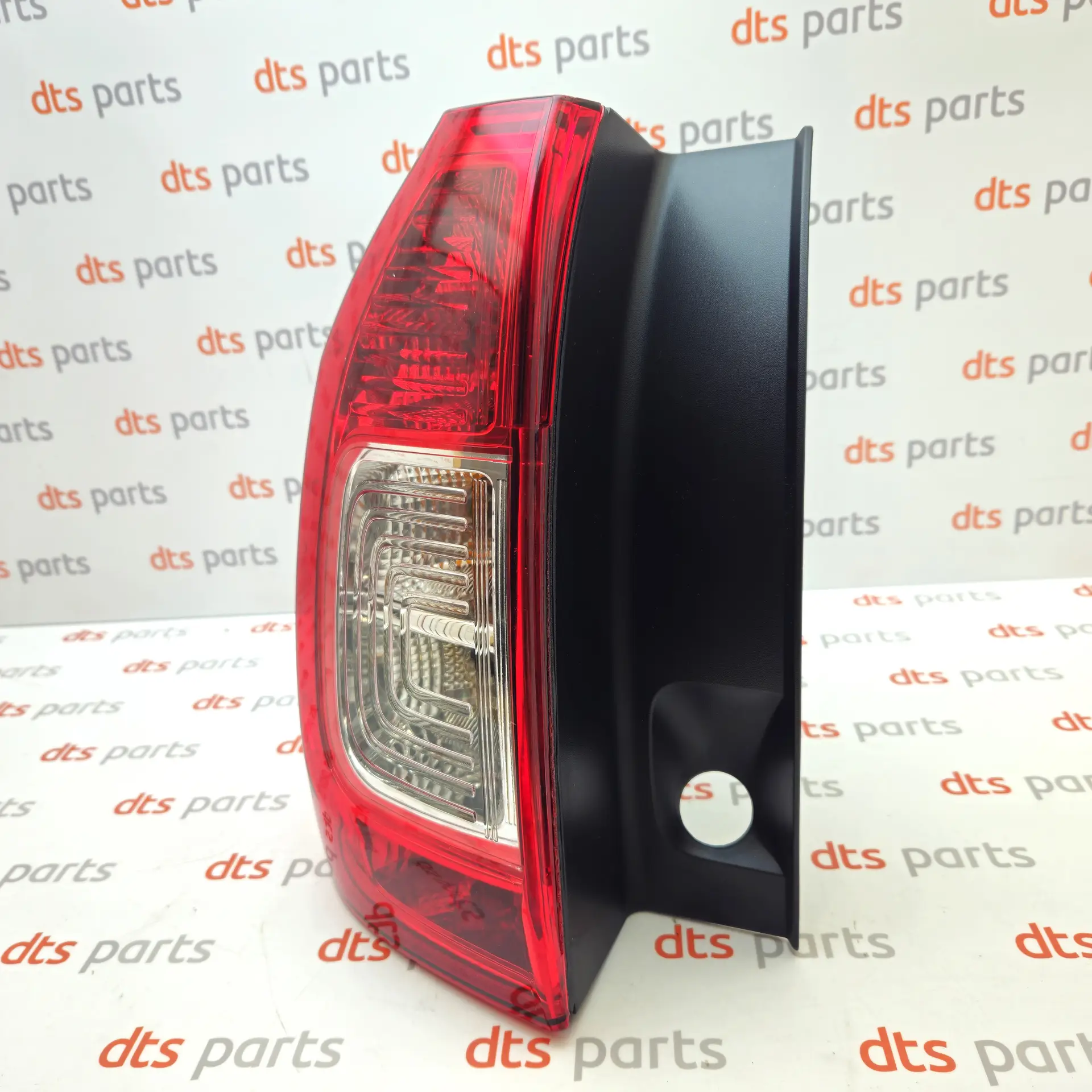 OEM Renault 265551978R – Rear left taillight