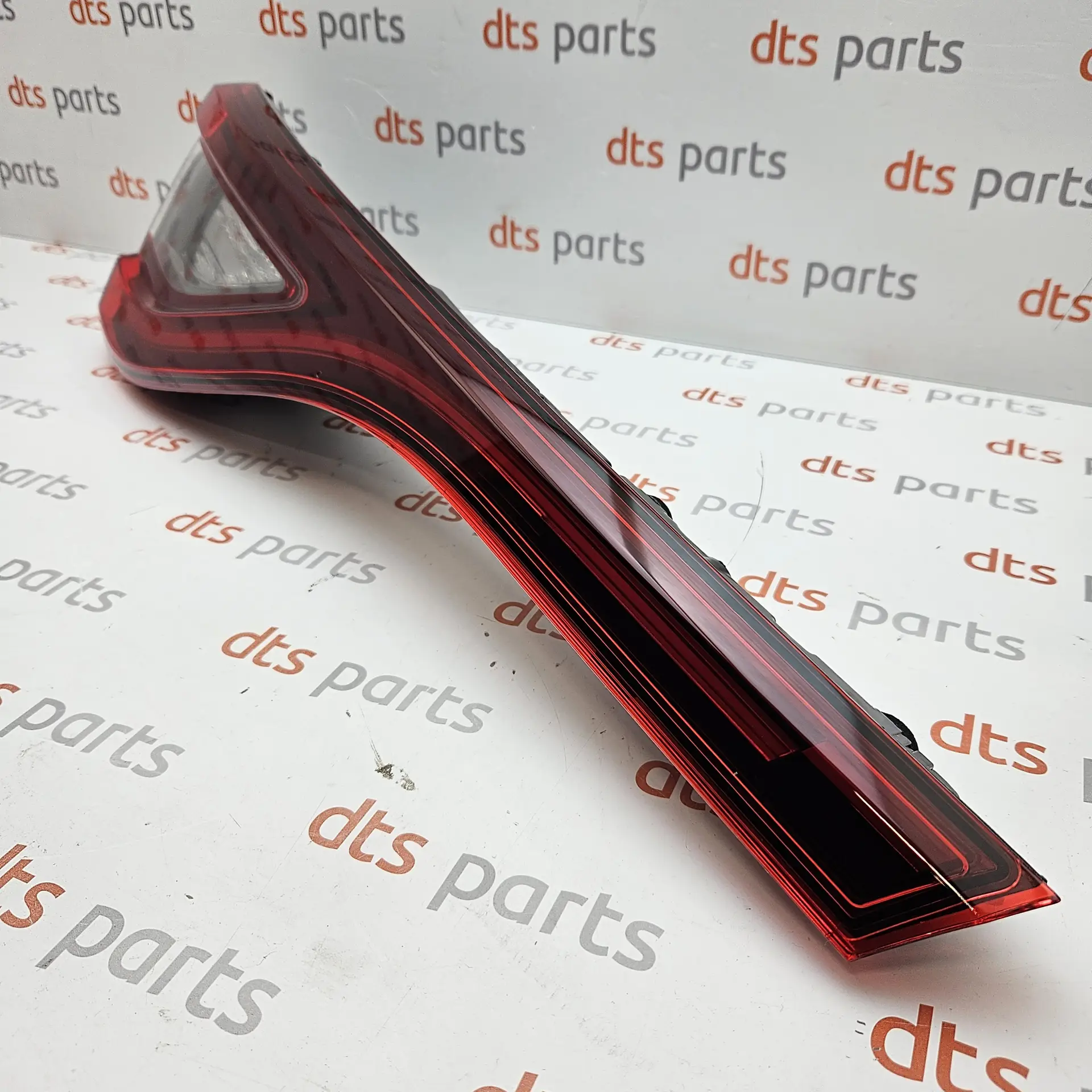OEM Renault 265553653R – Rear taillight