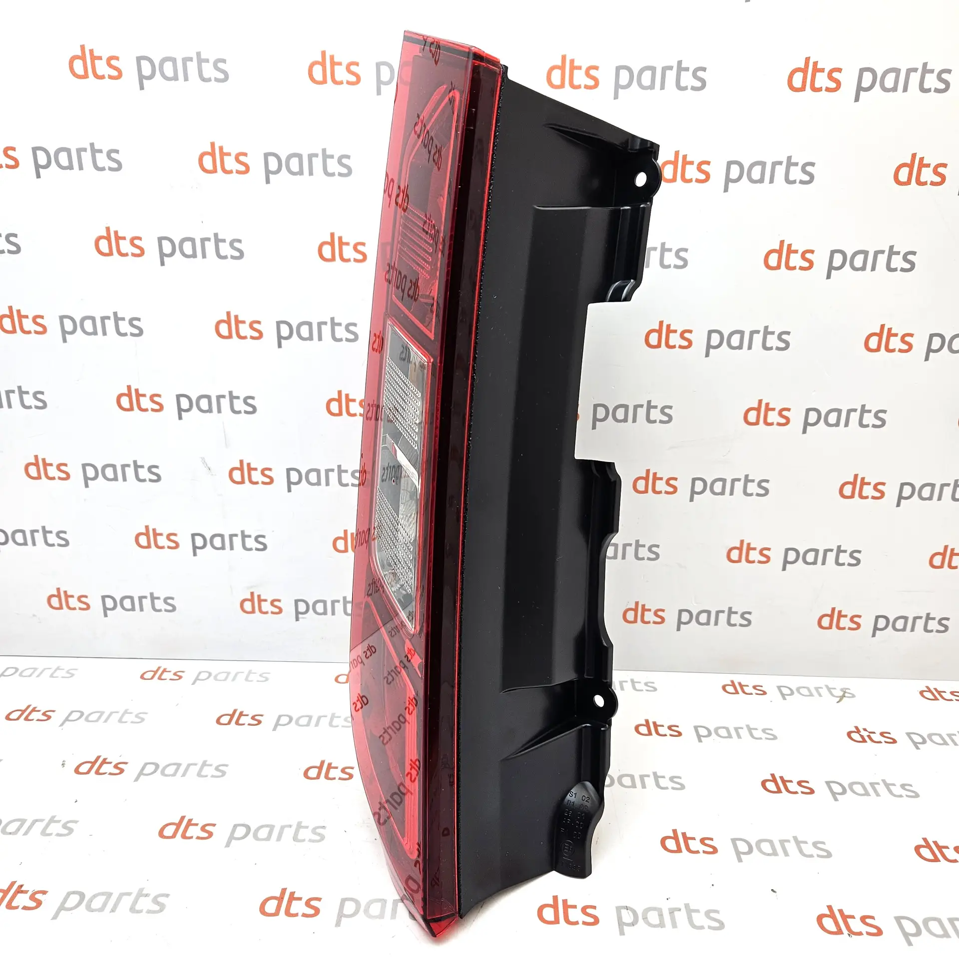 OEM Renault 265554082R – Left tail light