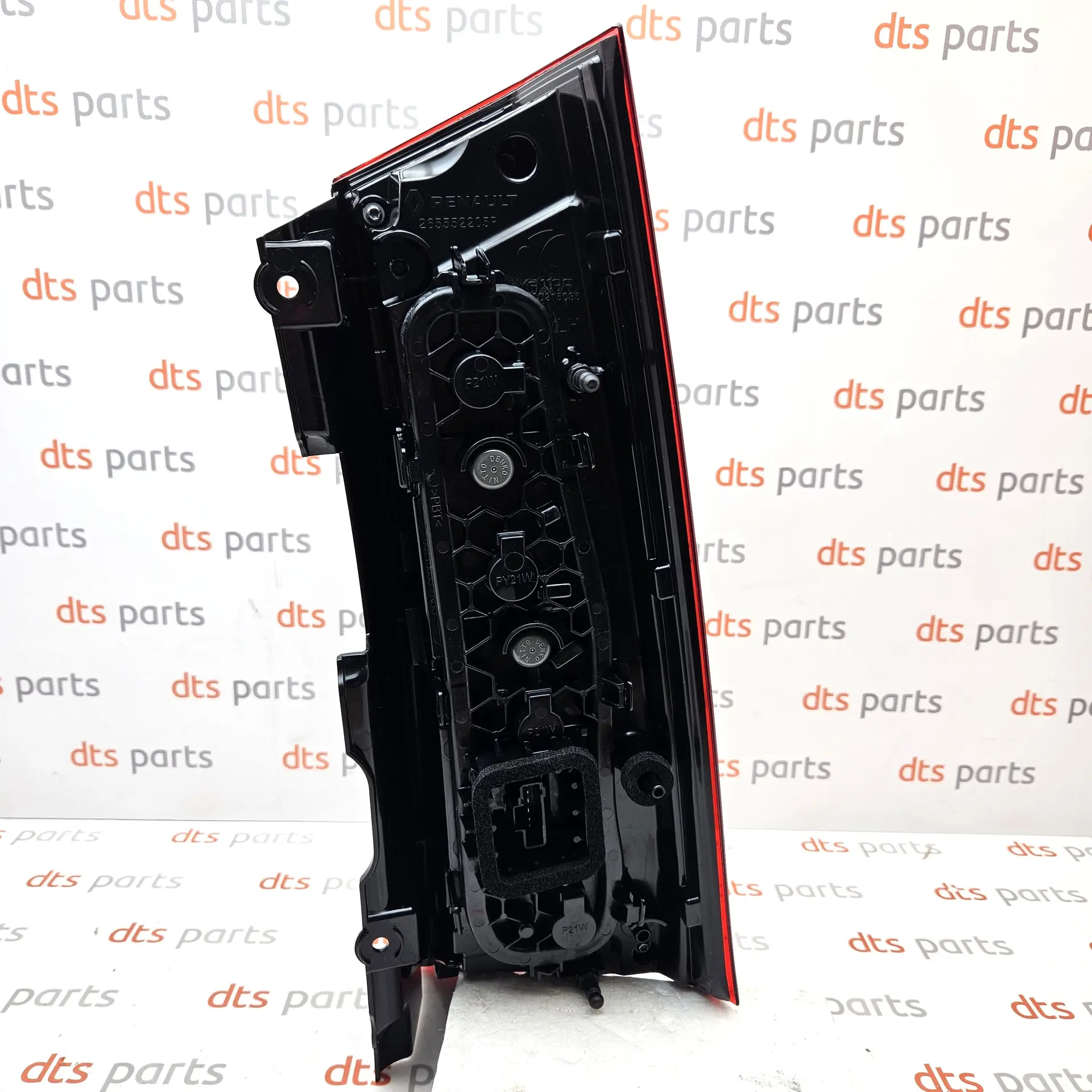 OEM Renault 265554082R – Left tail light