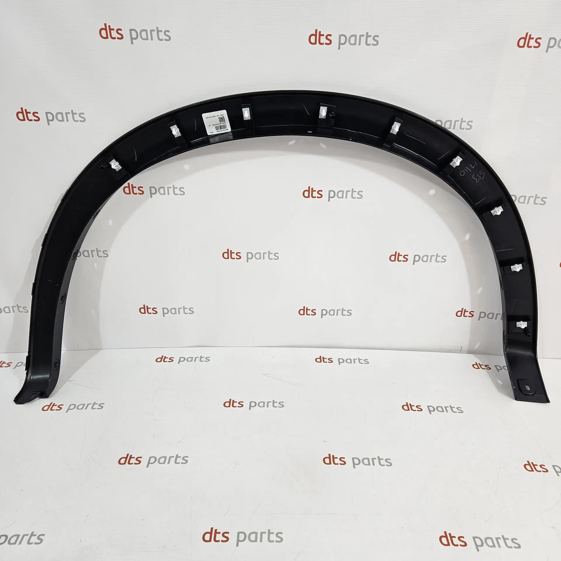 OEM Ford 2657899 – Front right fender arch trim