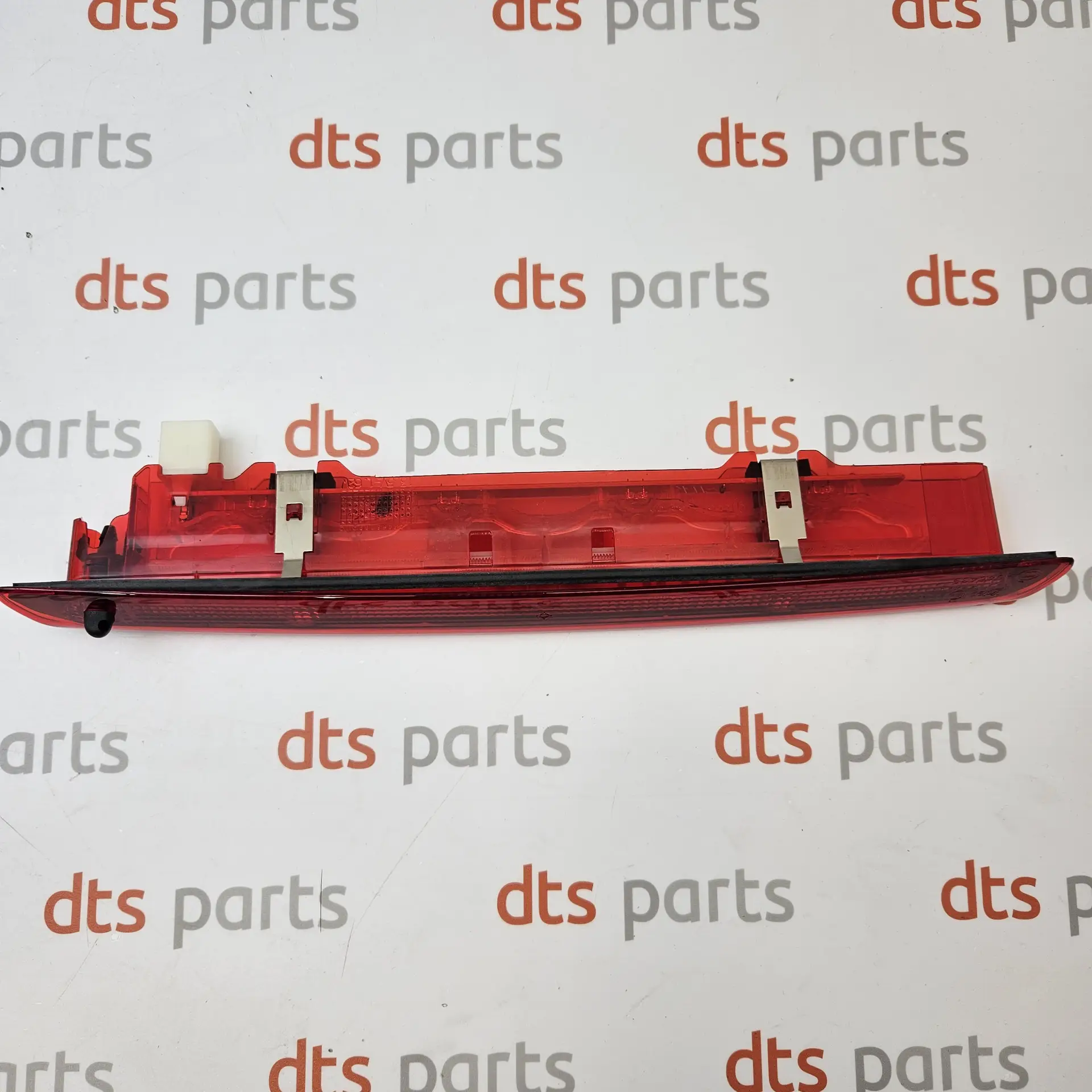 OEM Nissan 26590BR00A – High-level third brake light assembly