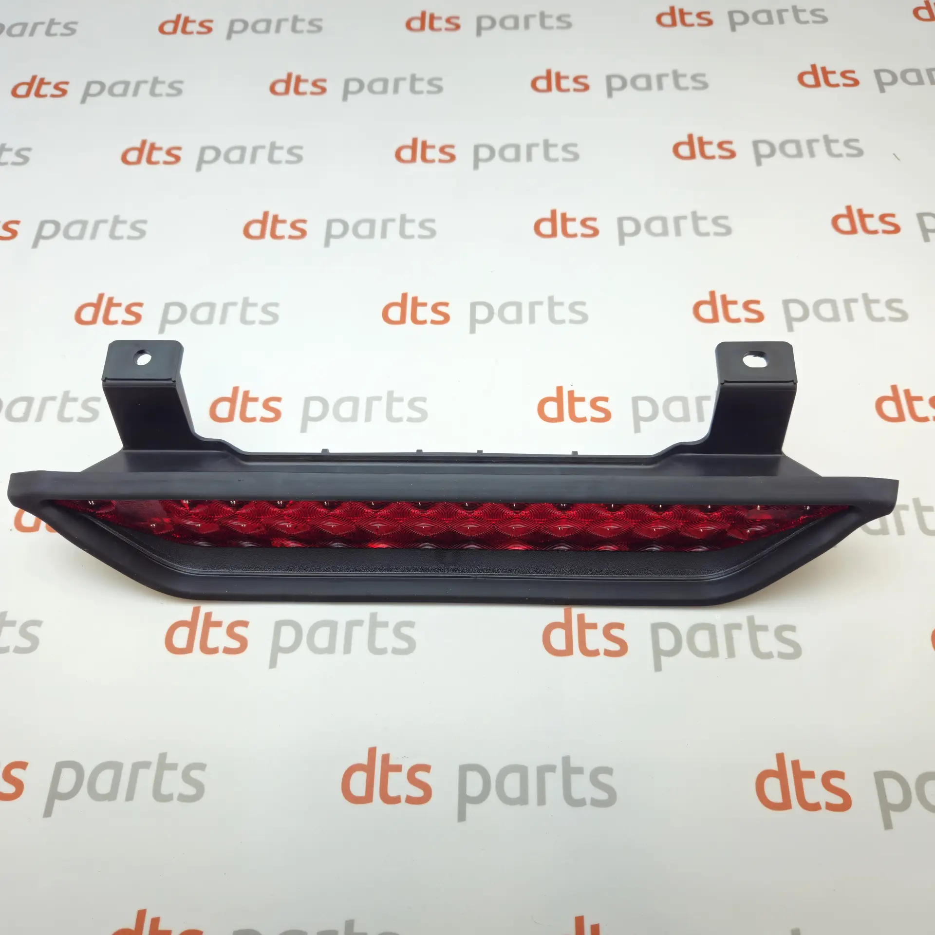 OEM Nissan/Infiniti 26590ZS00A – Rear additional stop light