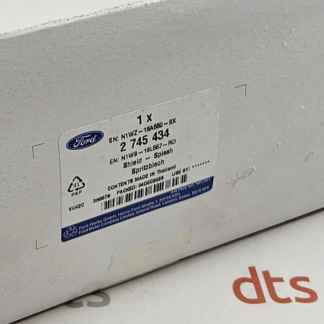 OEM Ford 2745434 – Front steering knuckle axle stub right-hand side