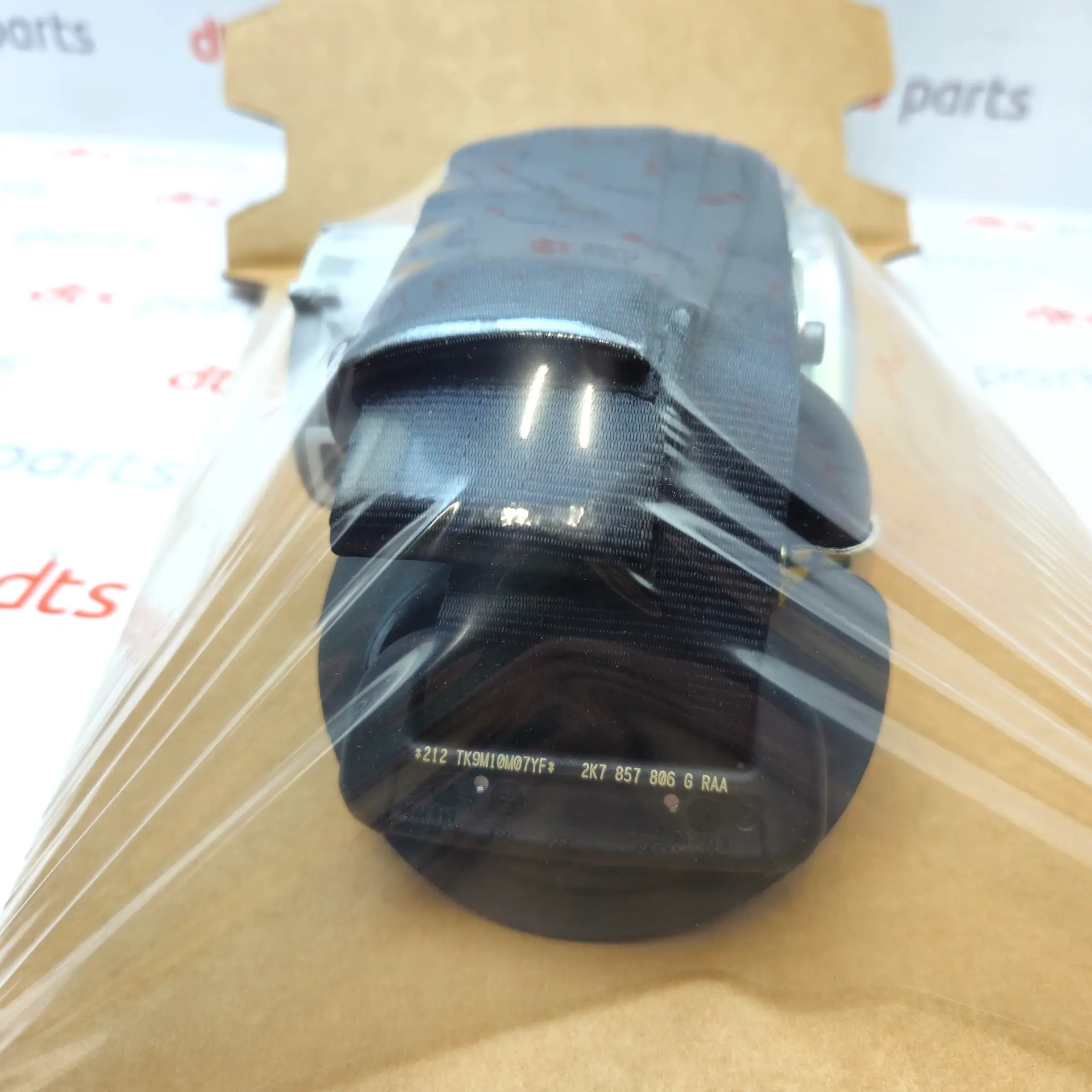 OEM Ford 2752279 – Front right seat belt