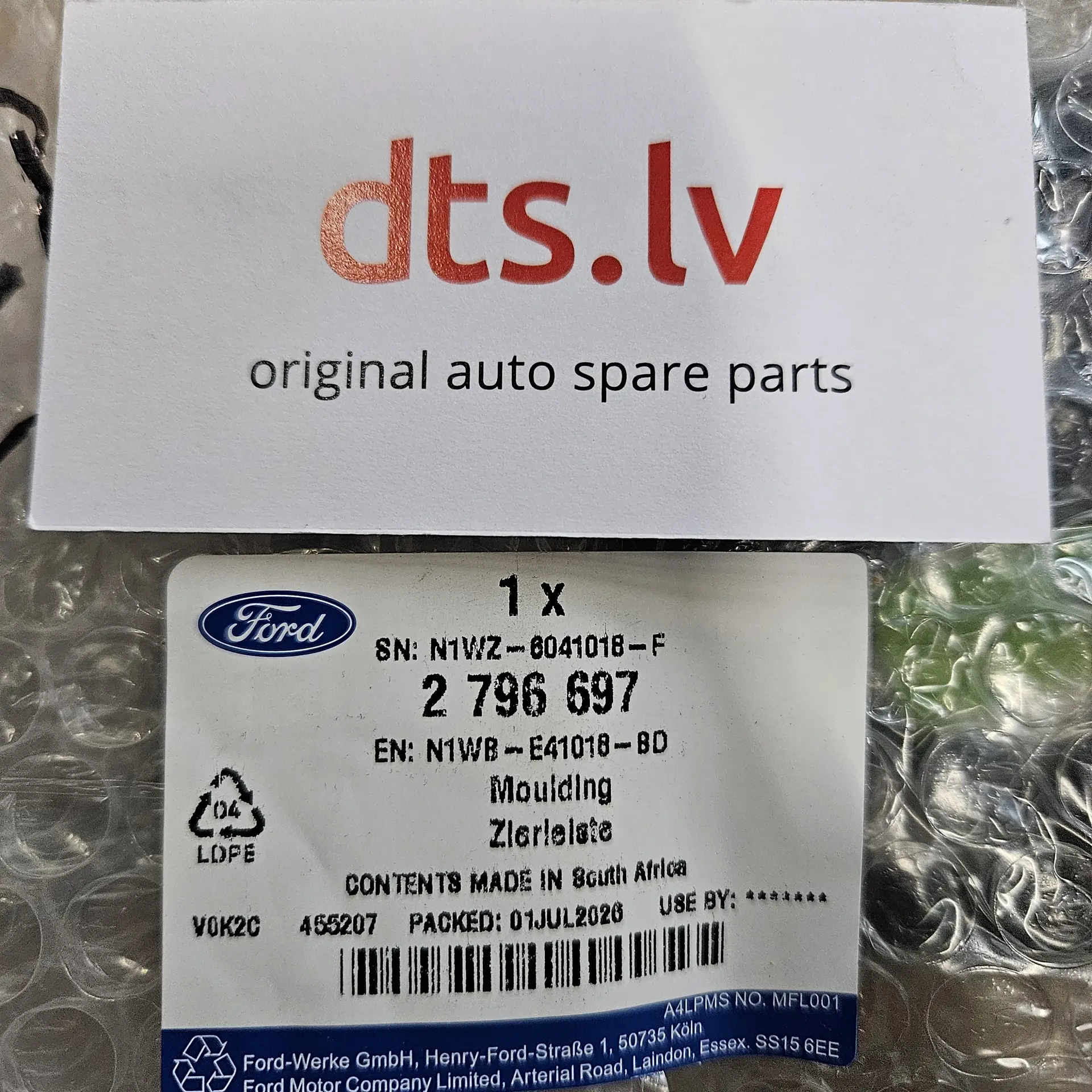 OEM Ford 2796697 – Rear tailgate upper edge protection moulding / bed rail cap