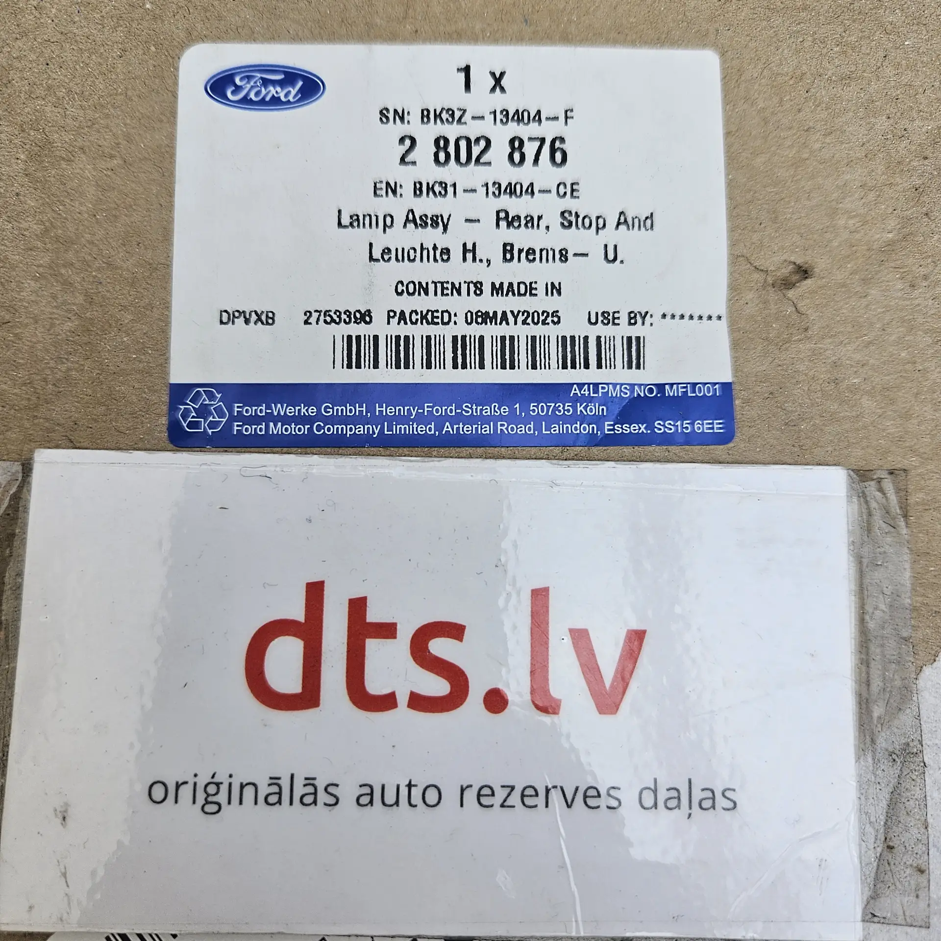 OEM Ford 2802876 – Right side rear tail light assembly